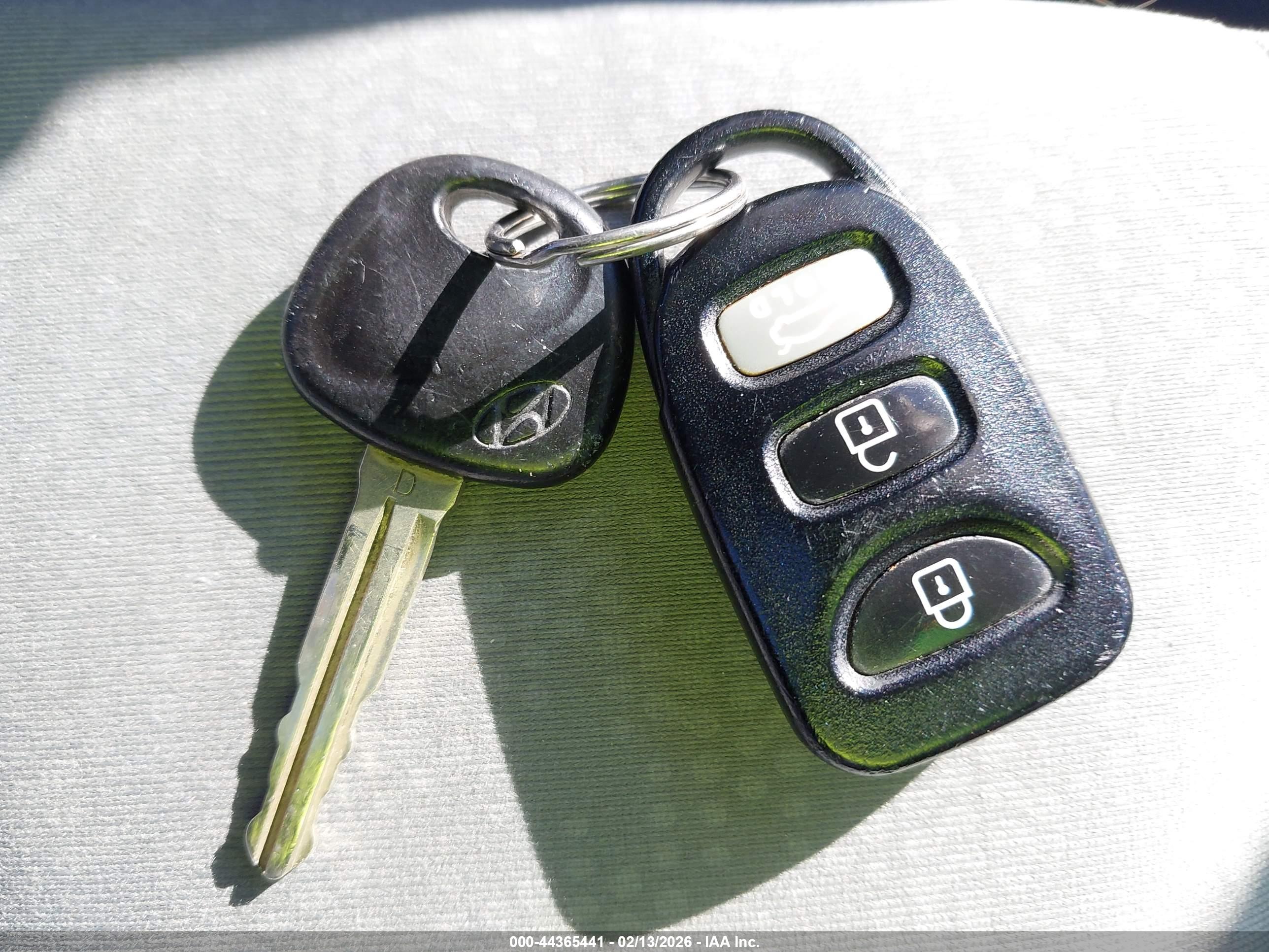 HYUNDAI ELANTRA image 11