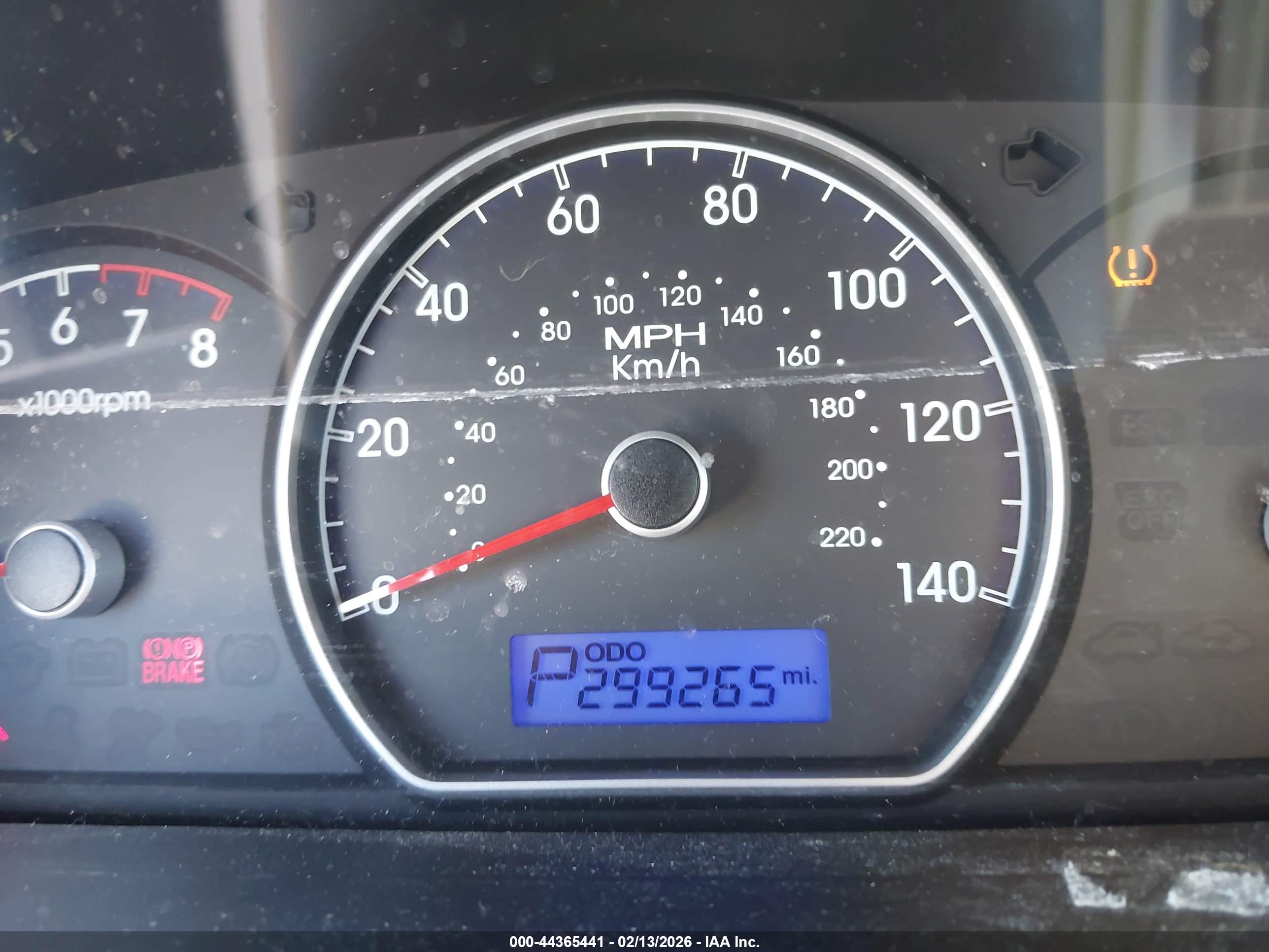 HYUNDAI ELANTRA image 7