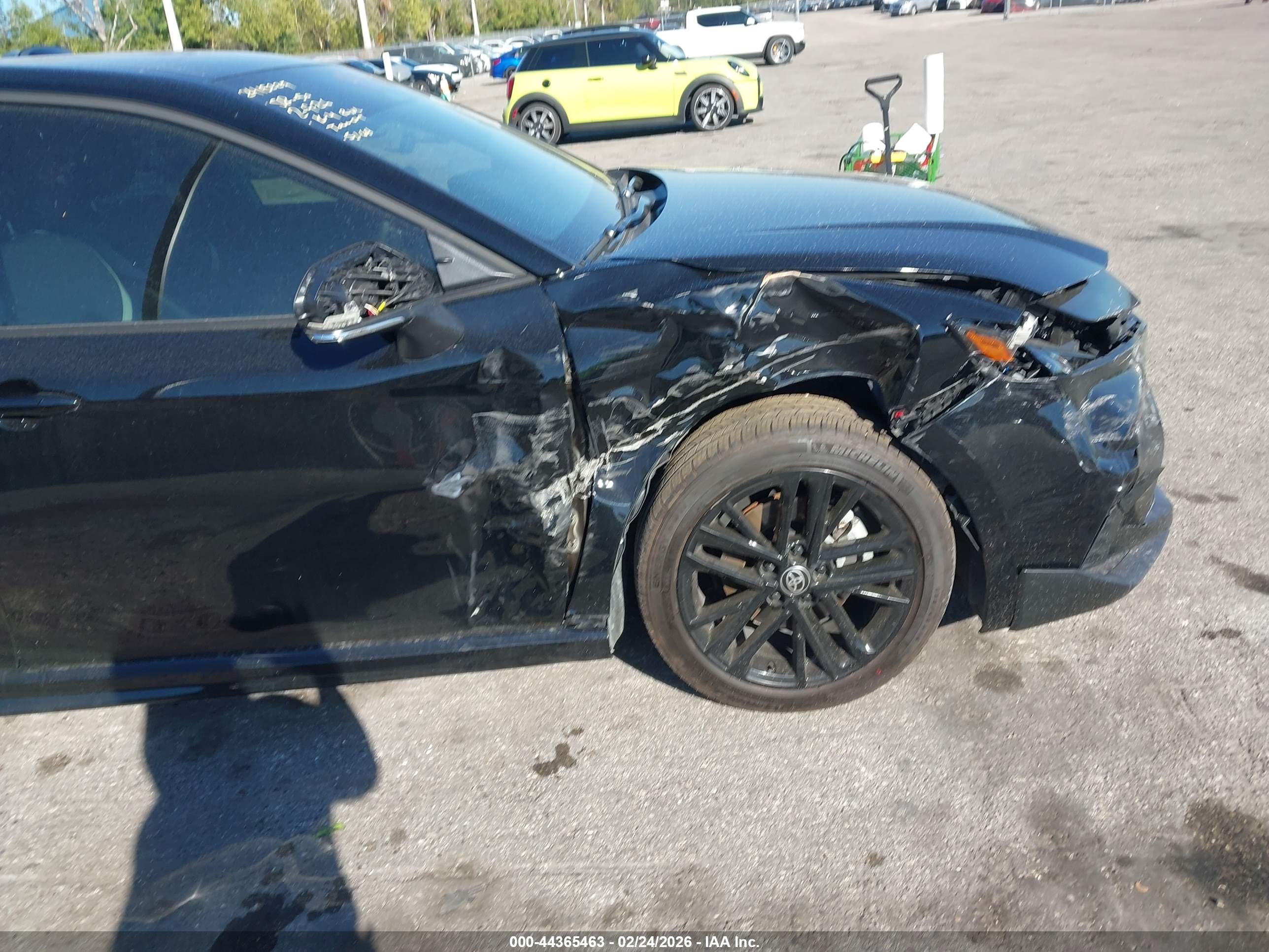 TOYOTA CAMRY image 6
