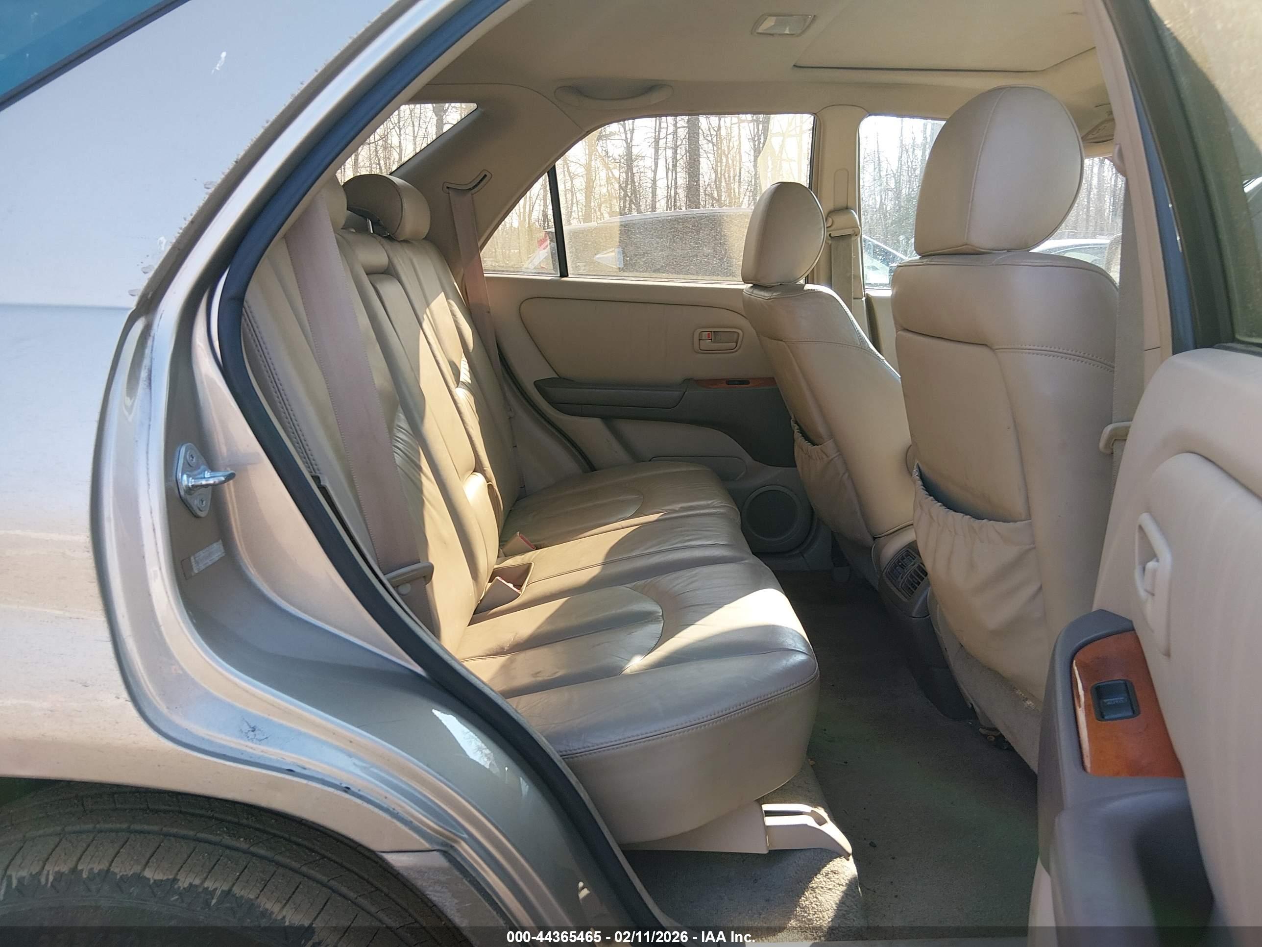 LEXUS RX image 8