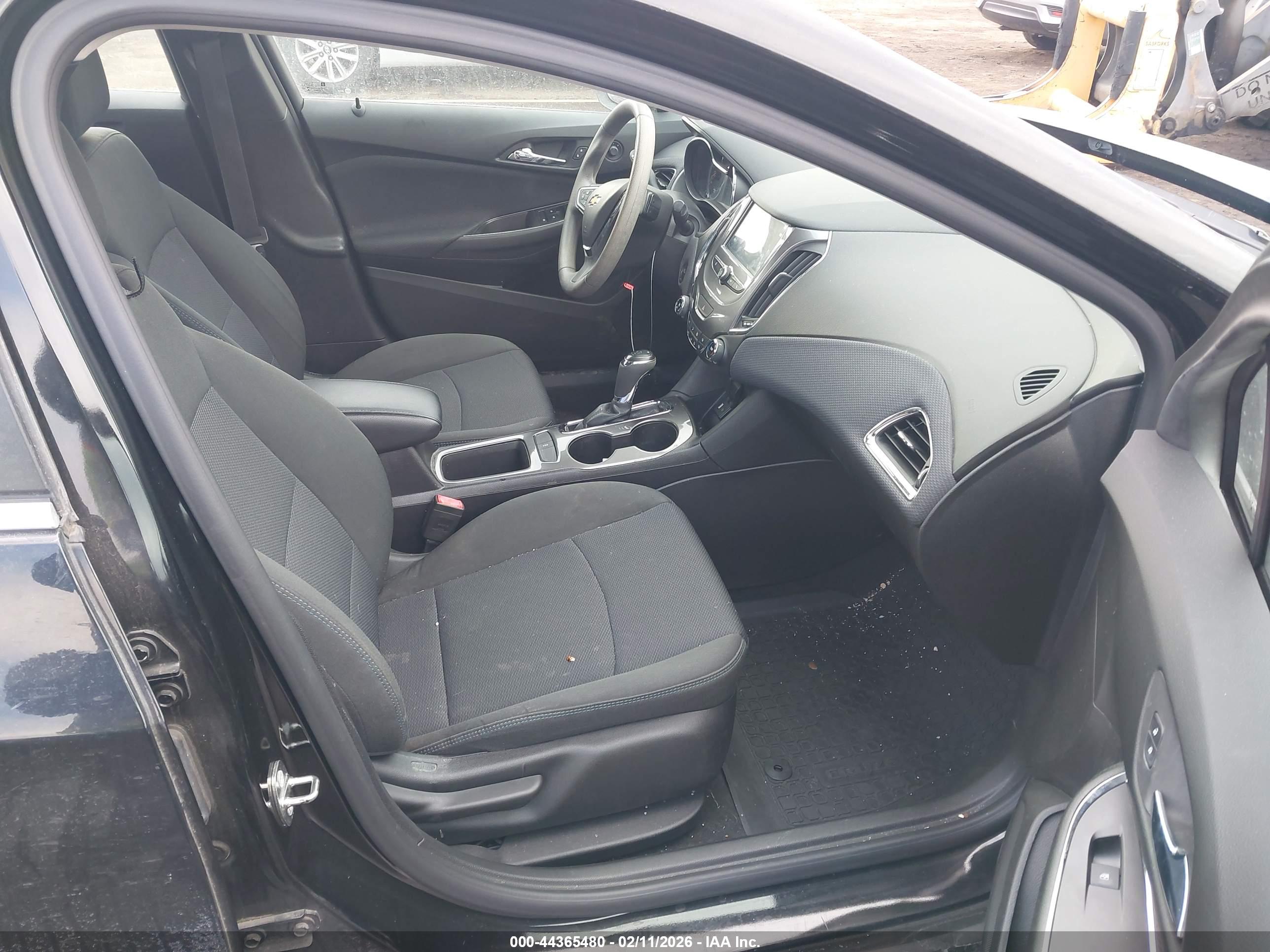 CHEVROLET CRUZE image 5