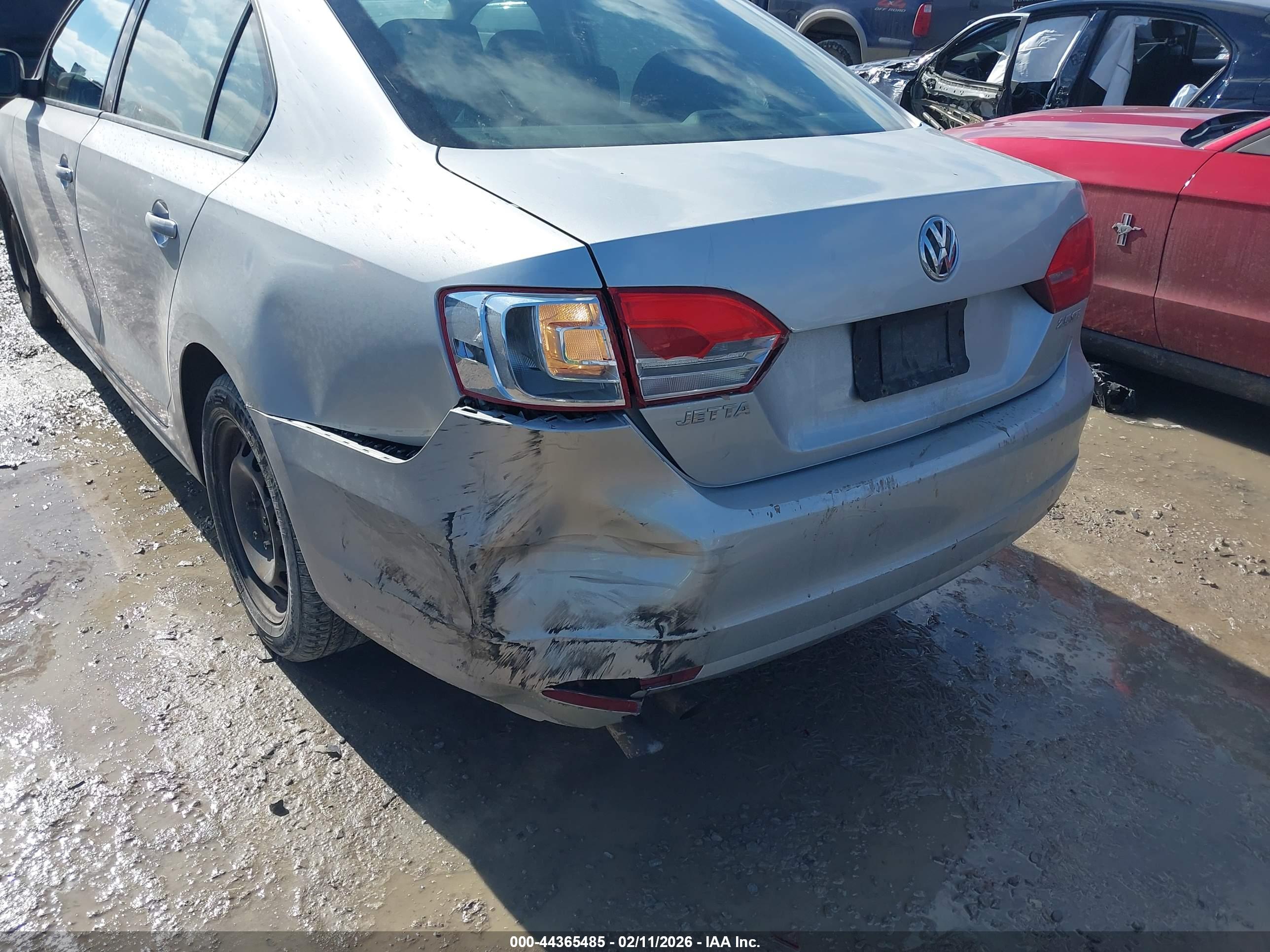 VOLKSWAGEN JETTA image 6