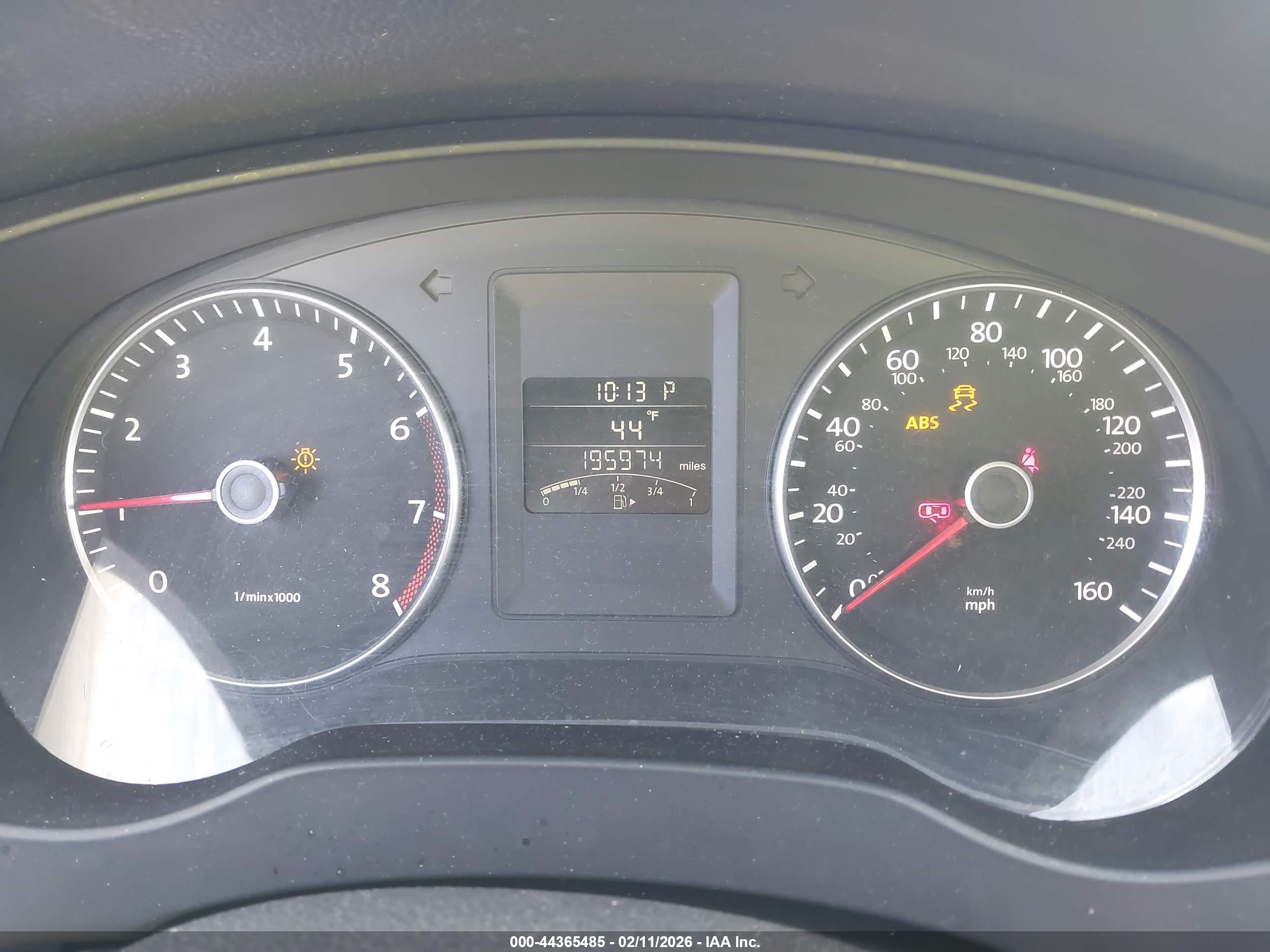 VOLKSWAGEN JETTA image 7