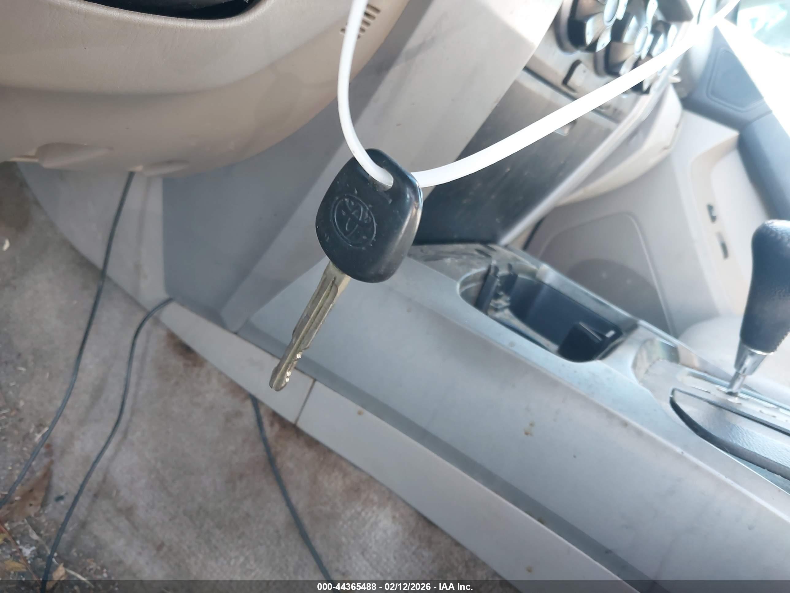 TOYOTA 4RUNNER image 11