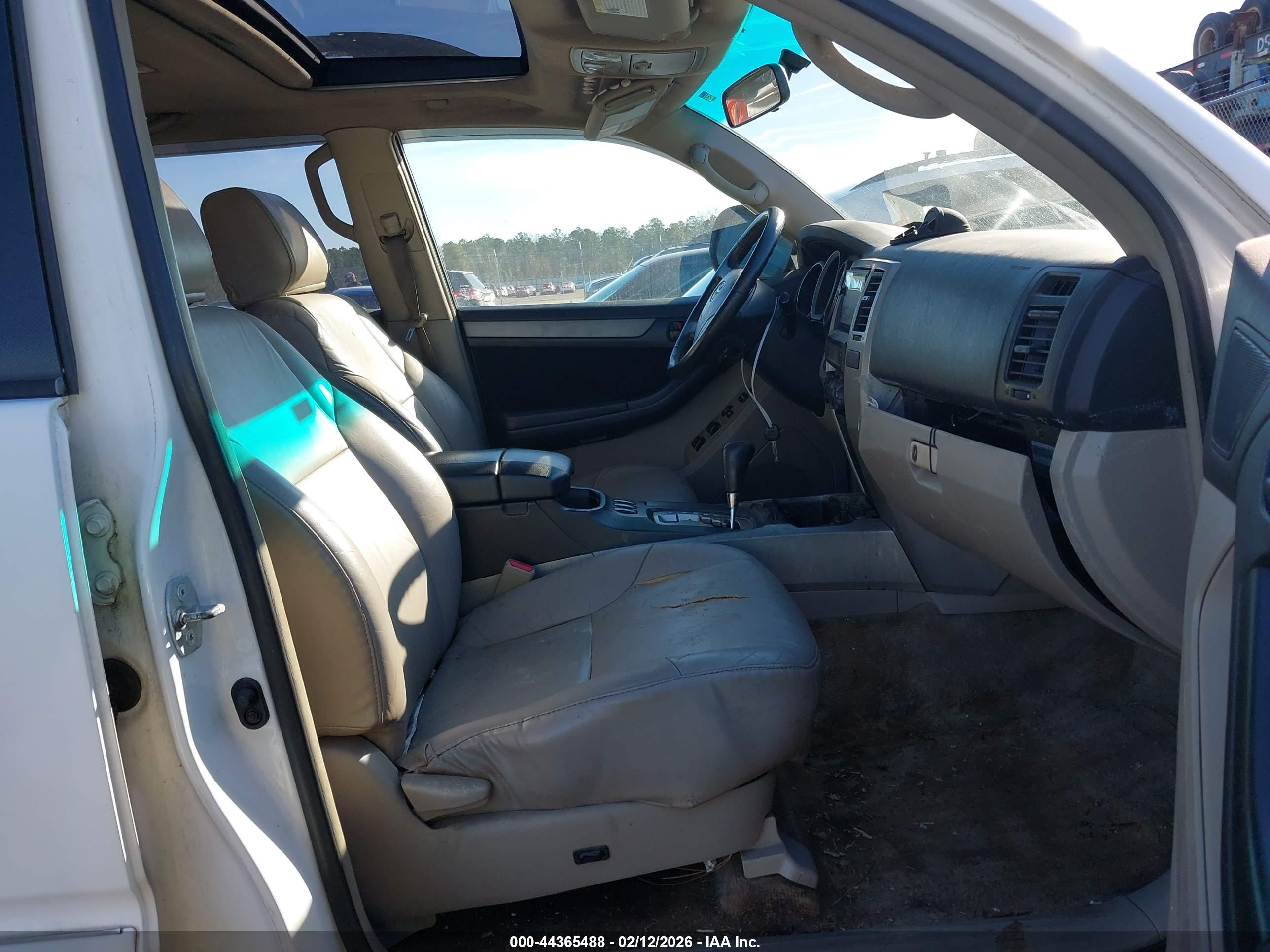 TOYOTA 4RUNNER image 5