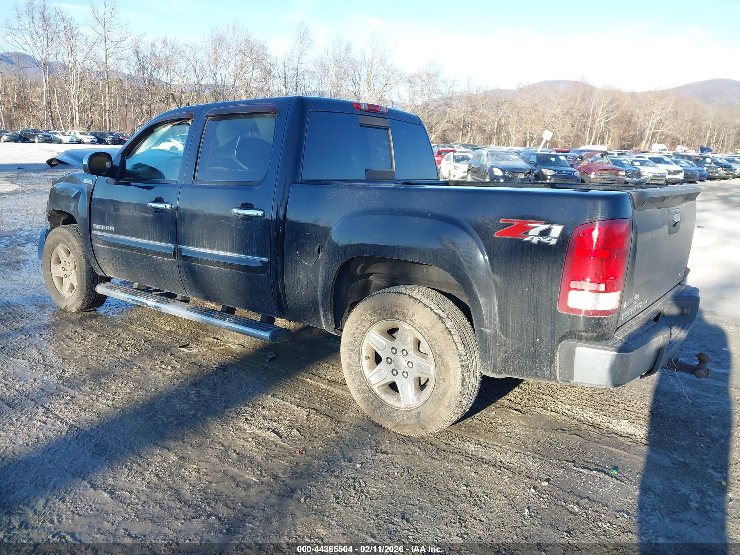 GMC SIERRA image 3