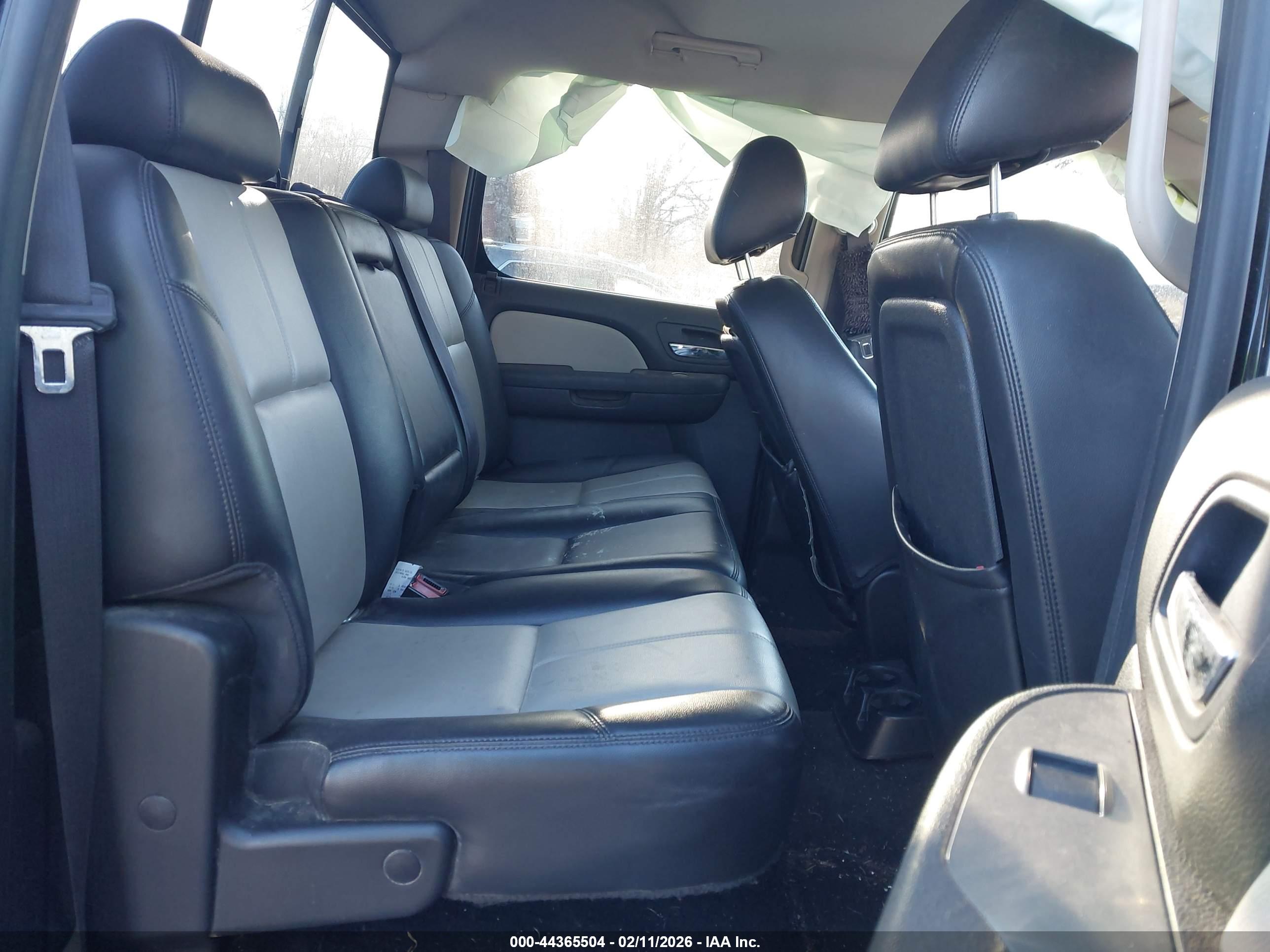 GMC SIERRA image 8