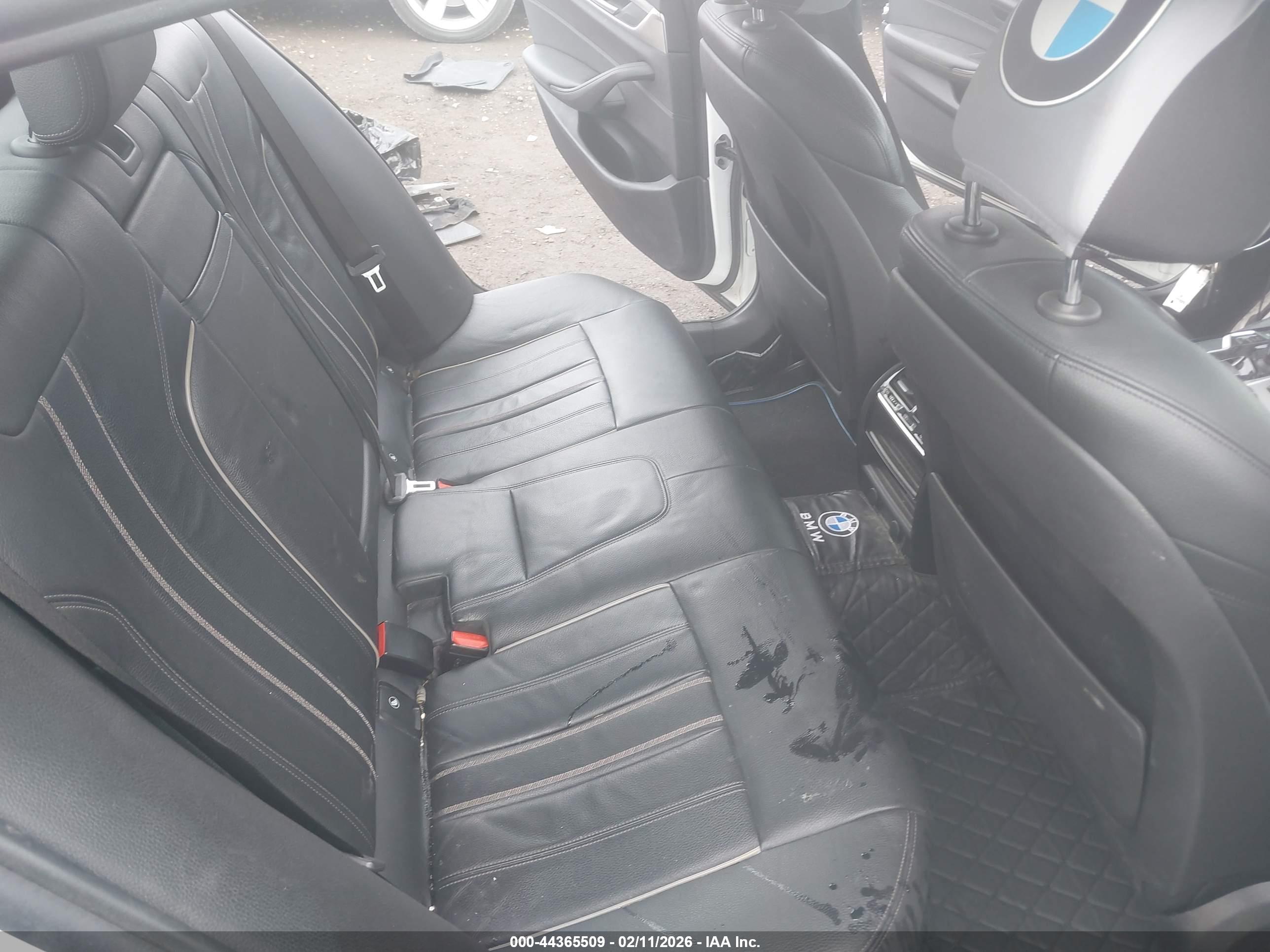BMW 530I image 8
