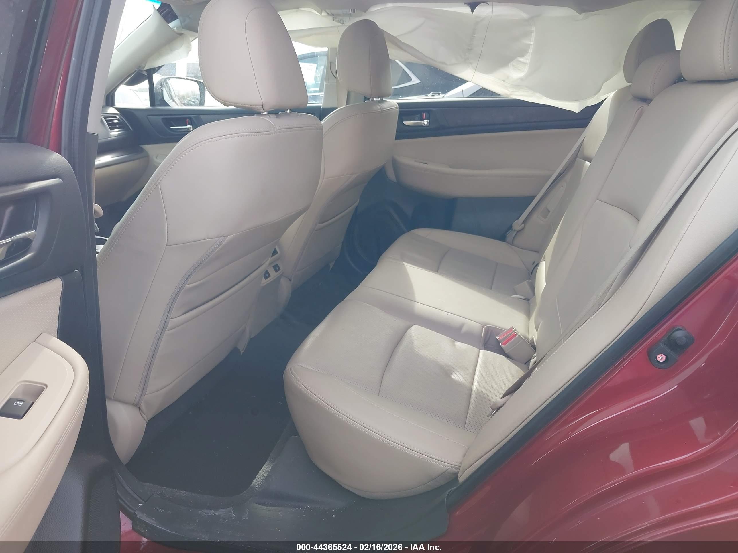 SUBARU OUTBACK image 8