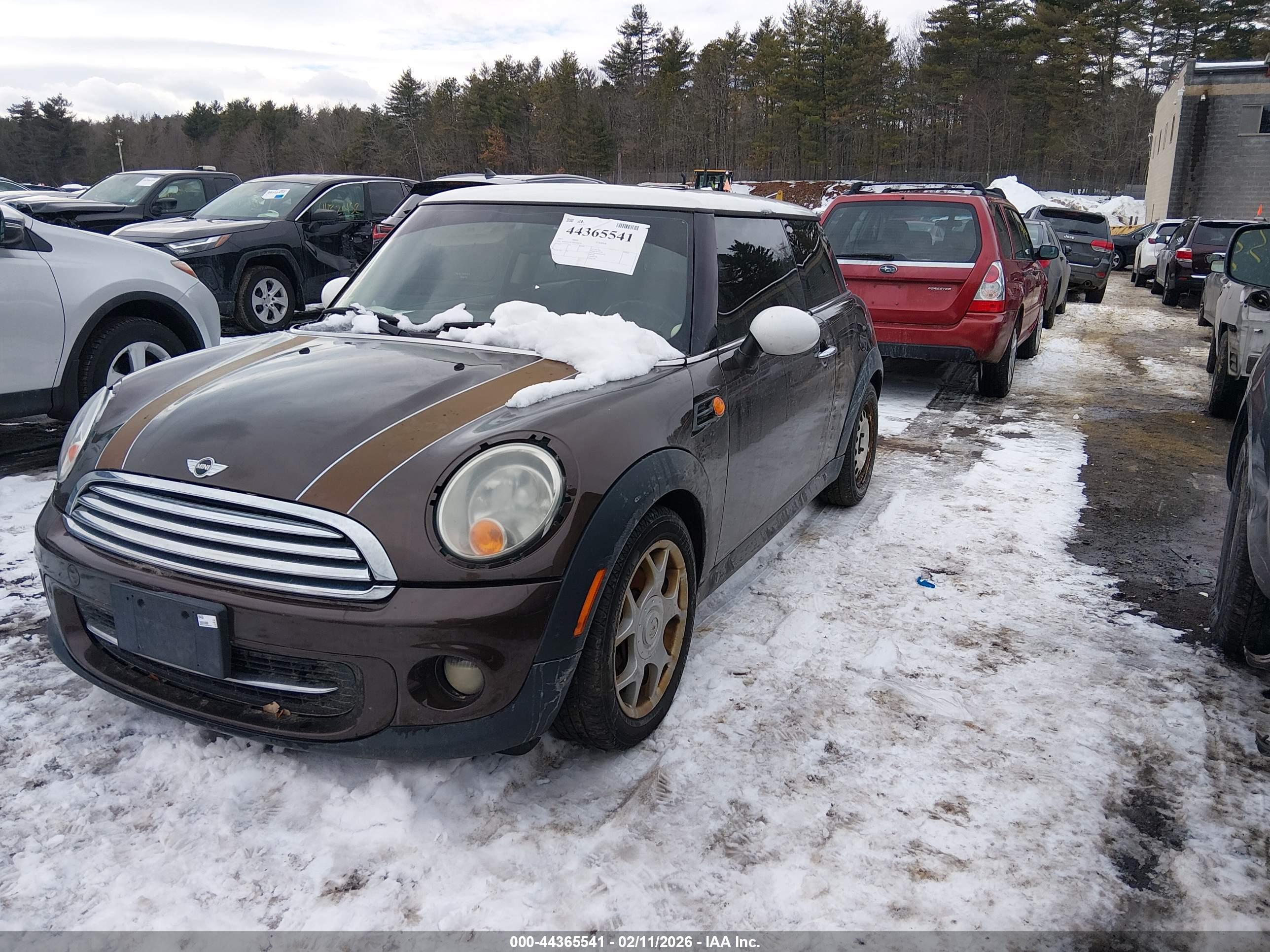 MINI COOPER image 2