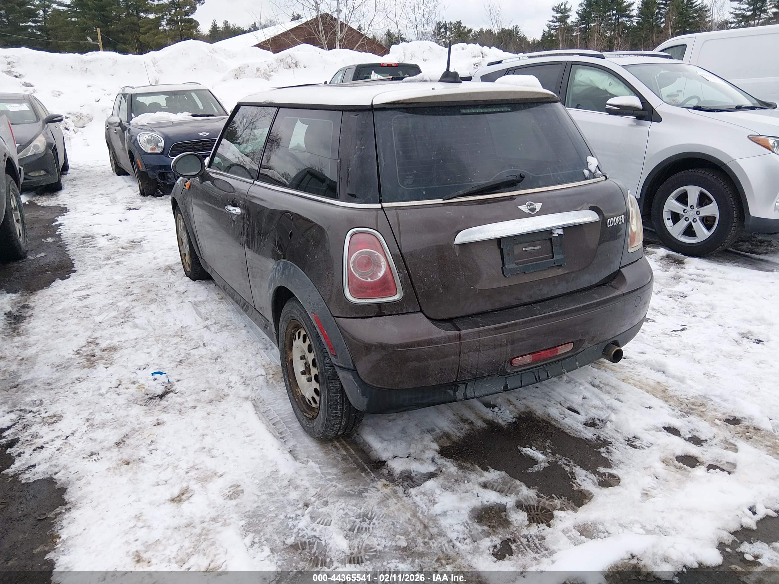 MINI COOPER image 3
