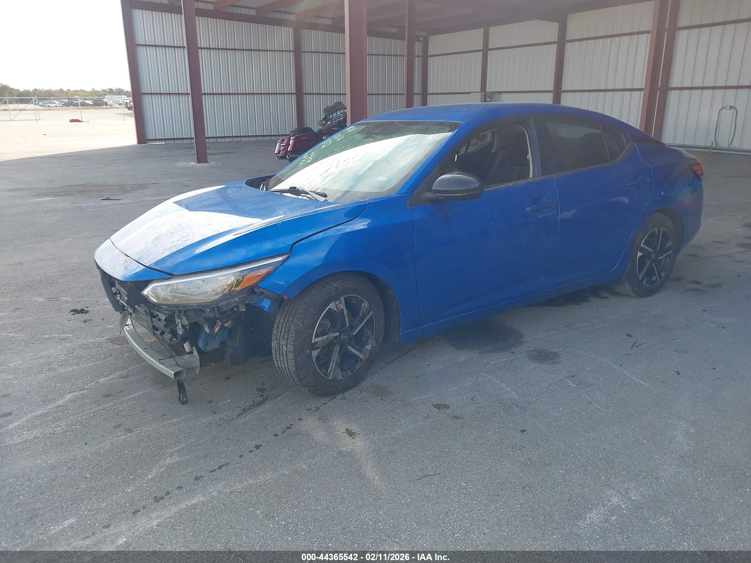 NISSAN SENTRA image 2