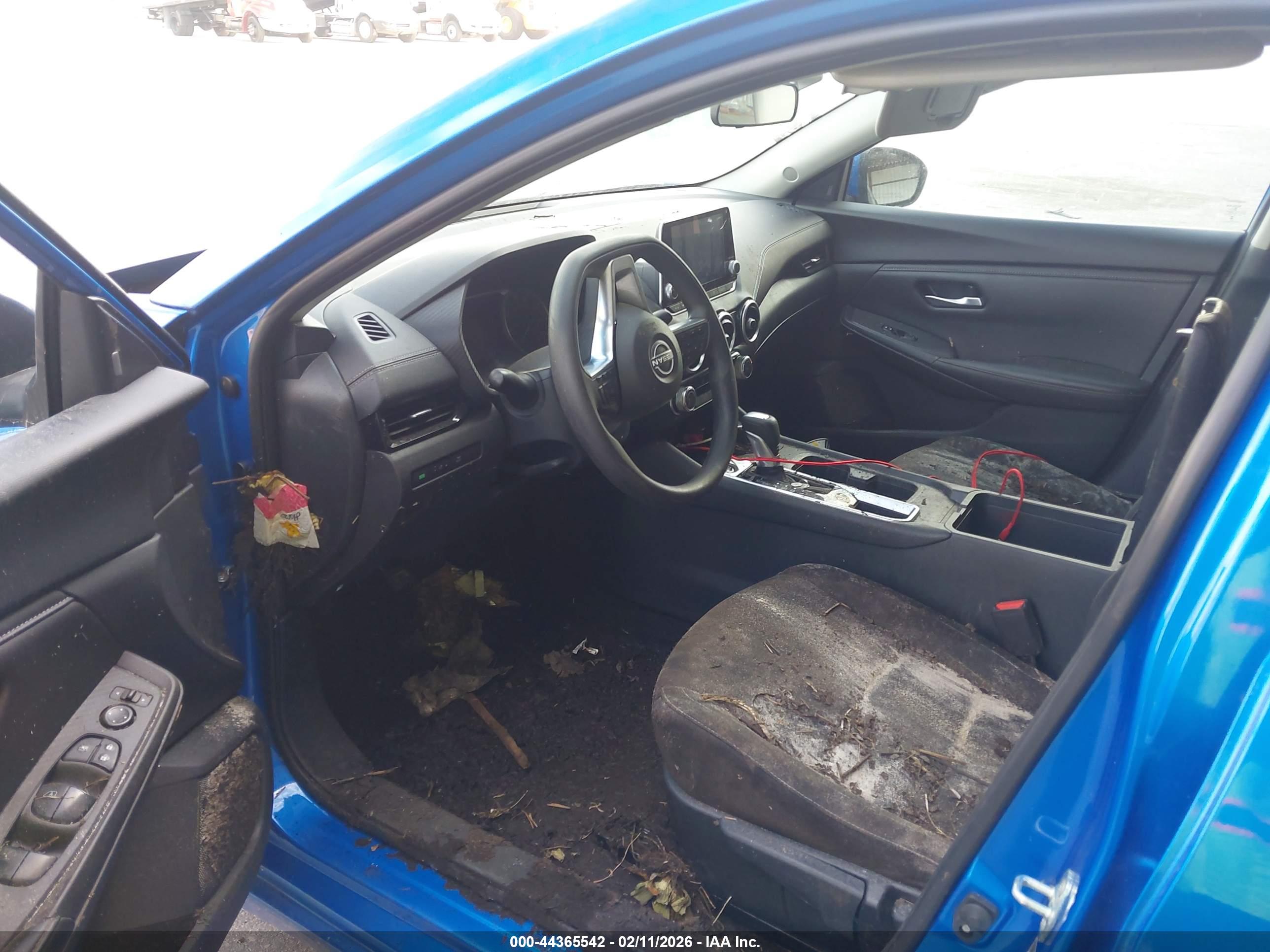 NISSAN SENTRA image 5