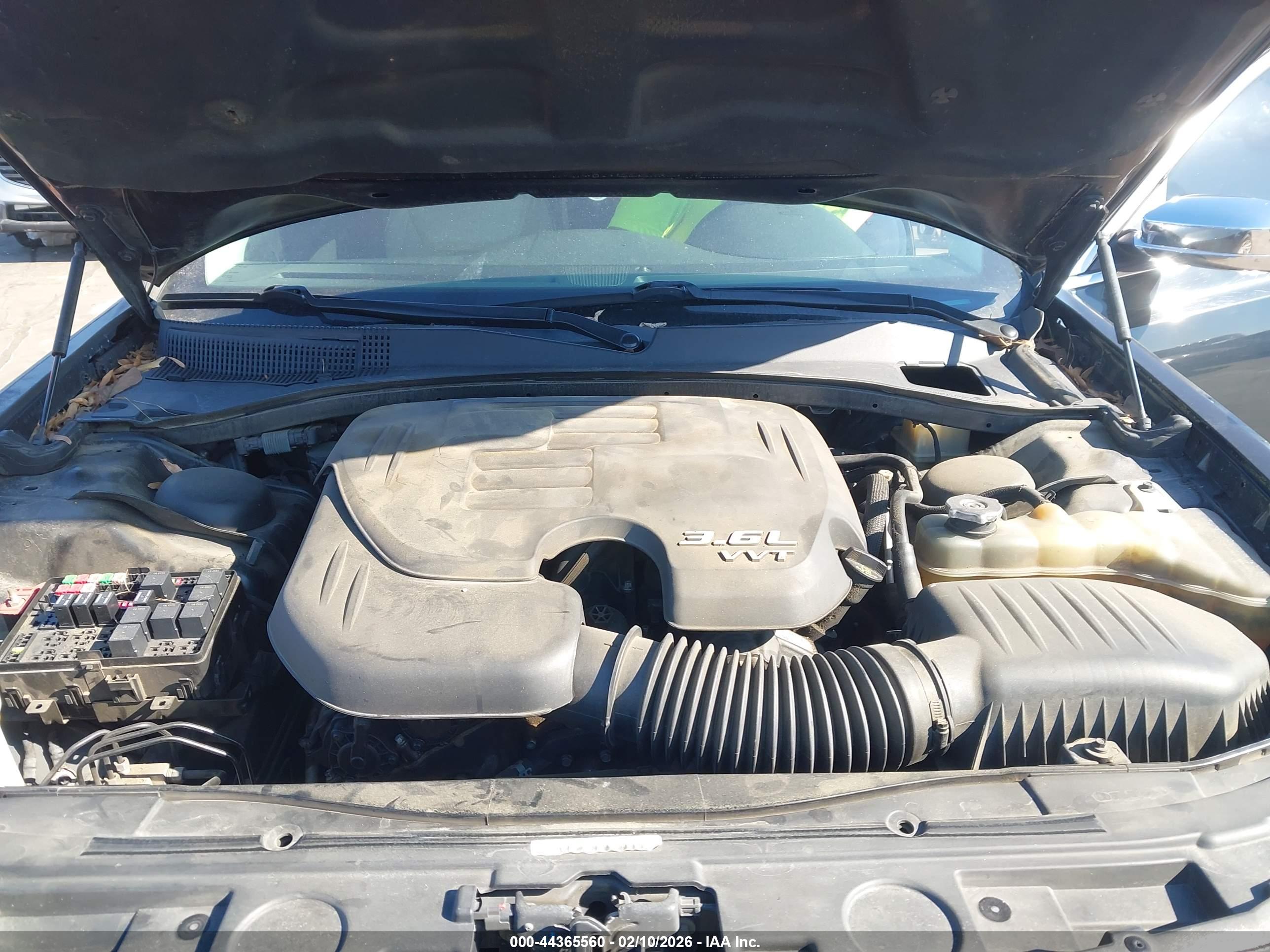 CHRYSLER 300C image 10