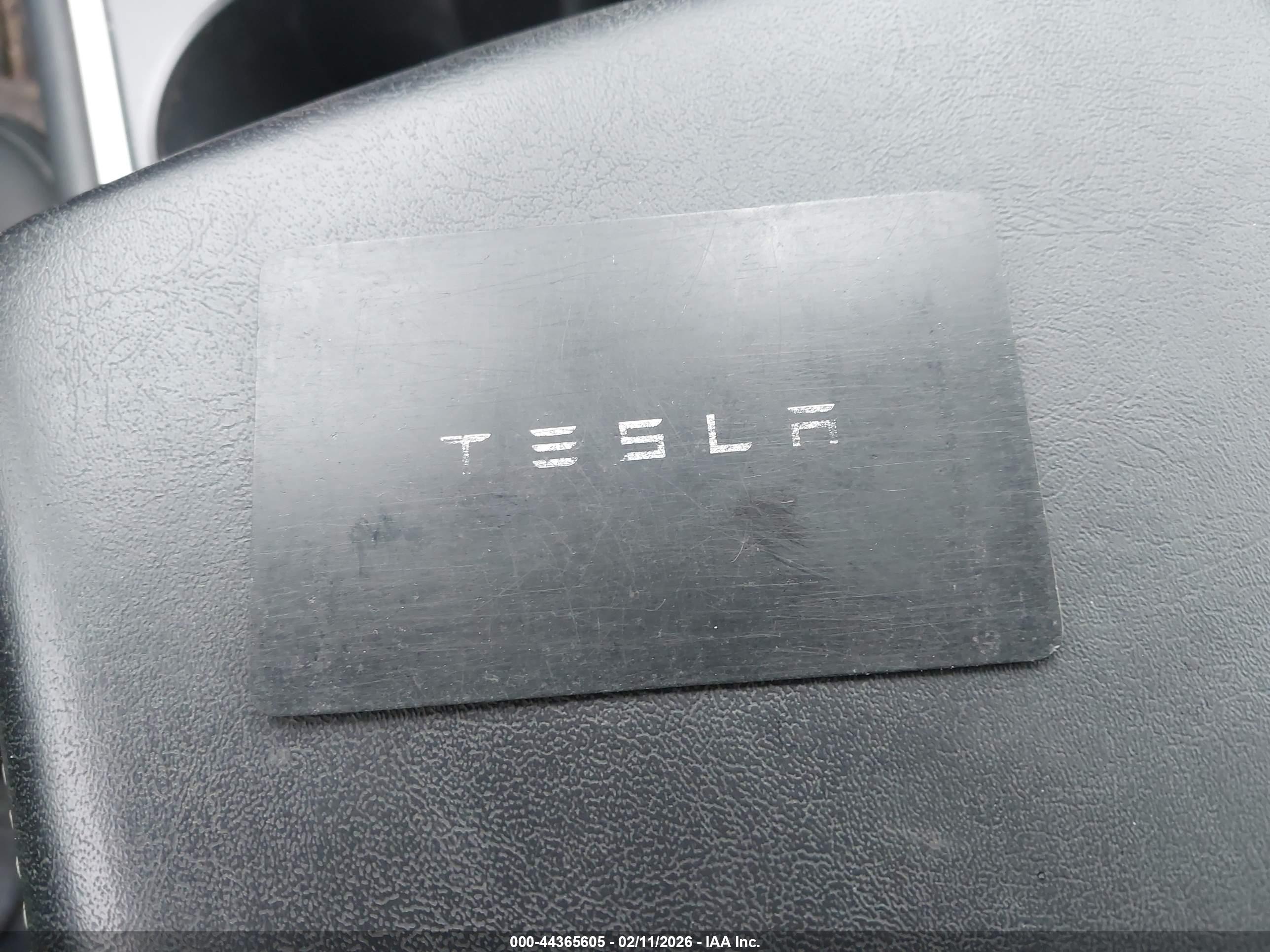 TESLA MODEL image 11