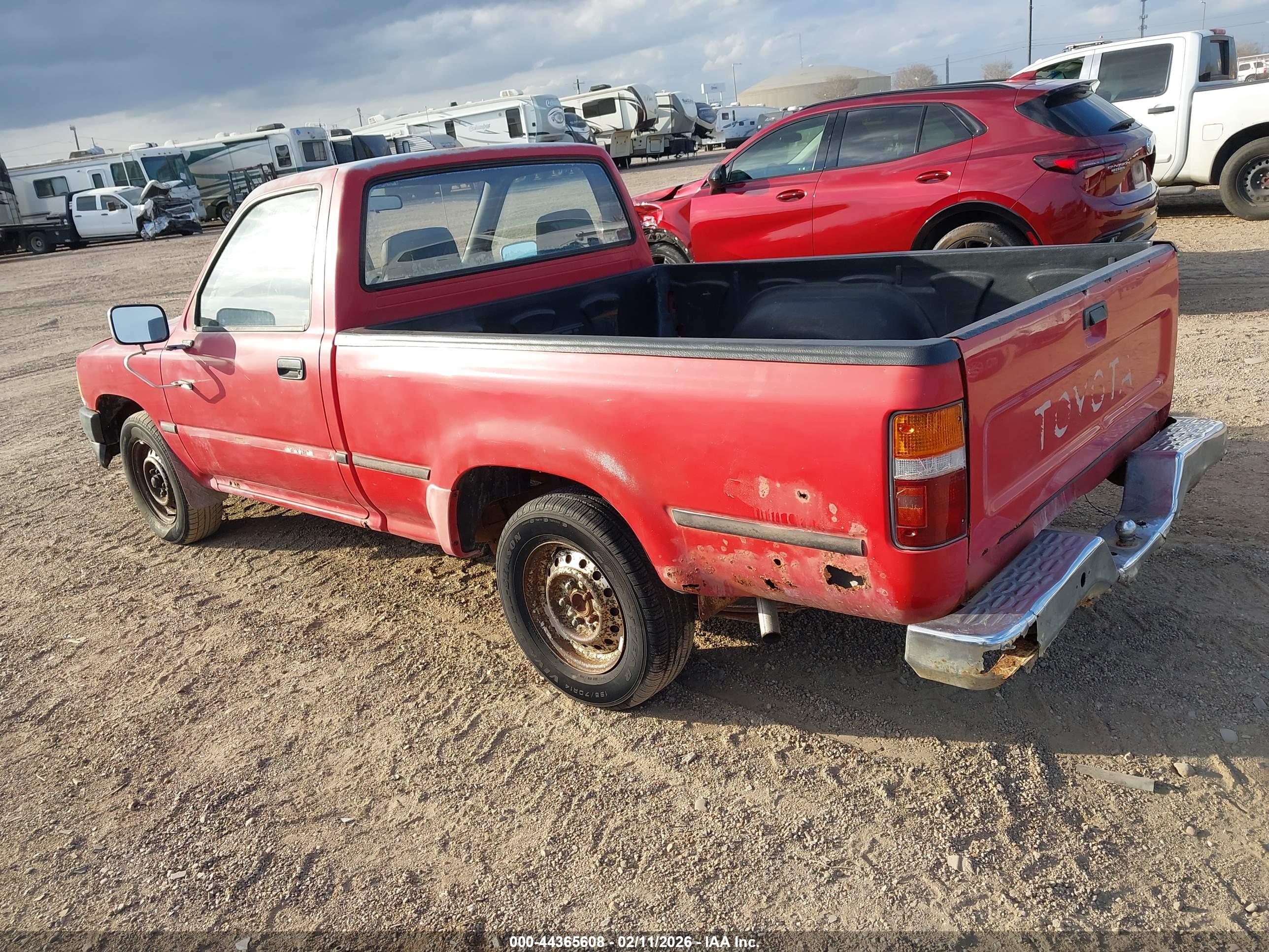 TOYOTA PICKUP image 3