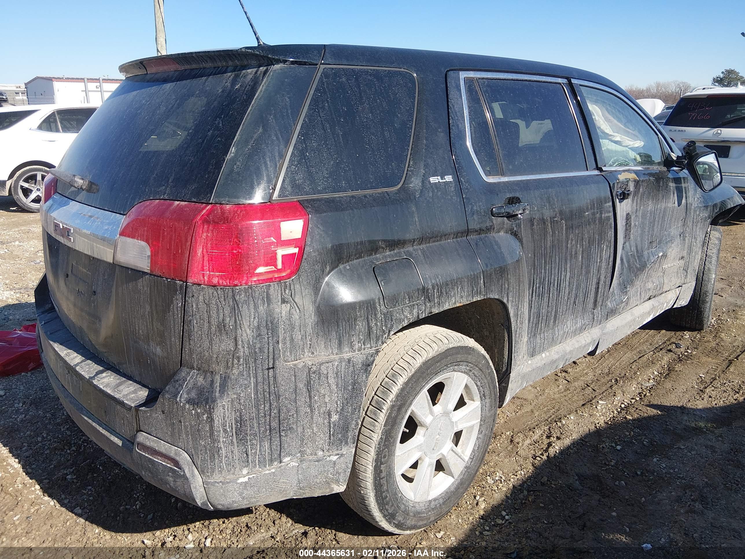 GMC TERRAIN image 4