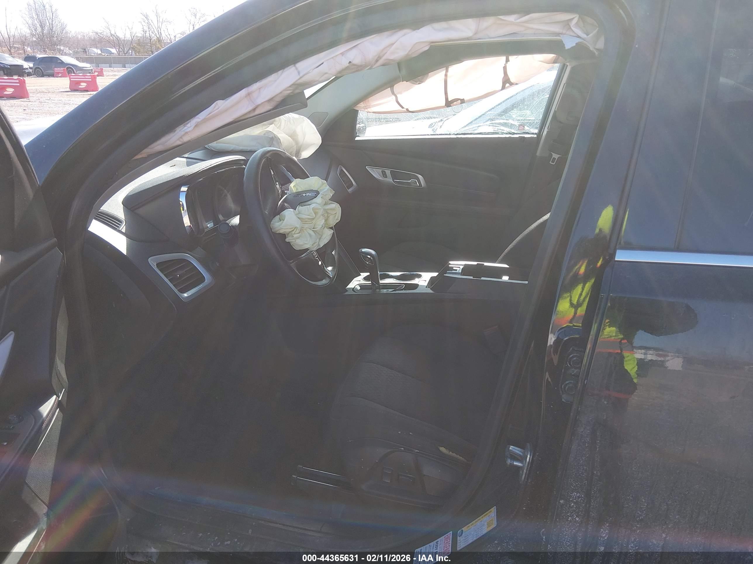 GMC TERRAIN image 5