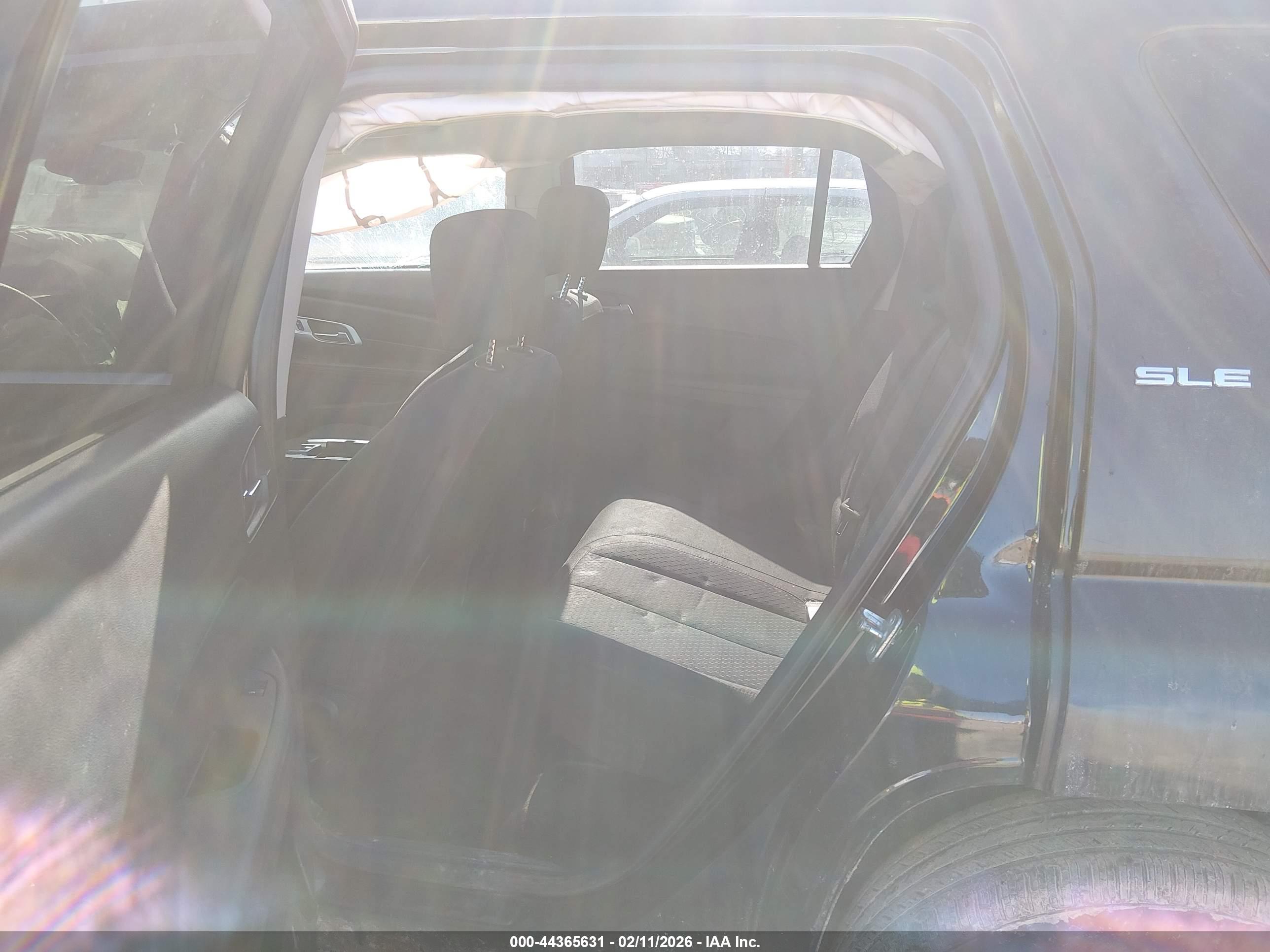 GMC TERRAIN image 8