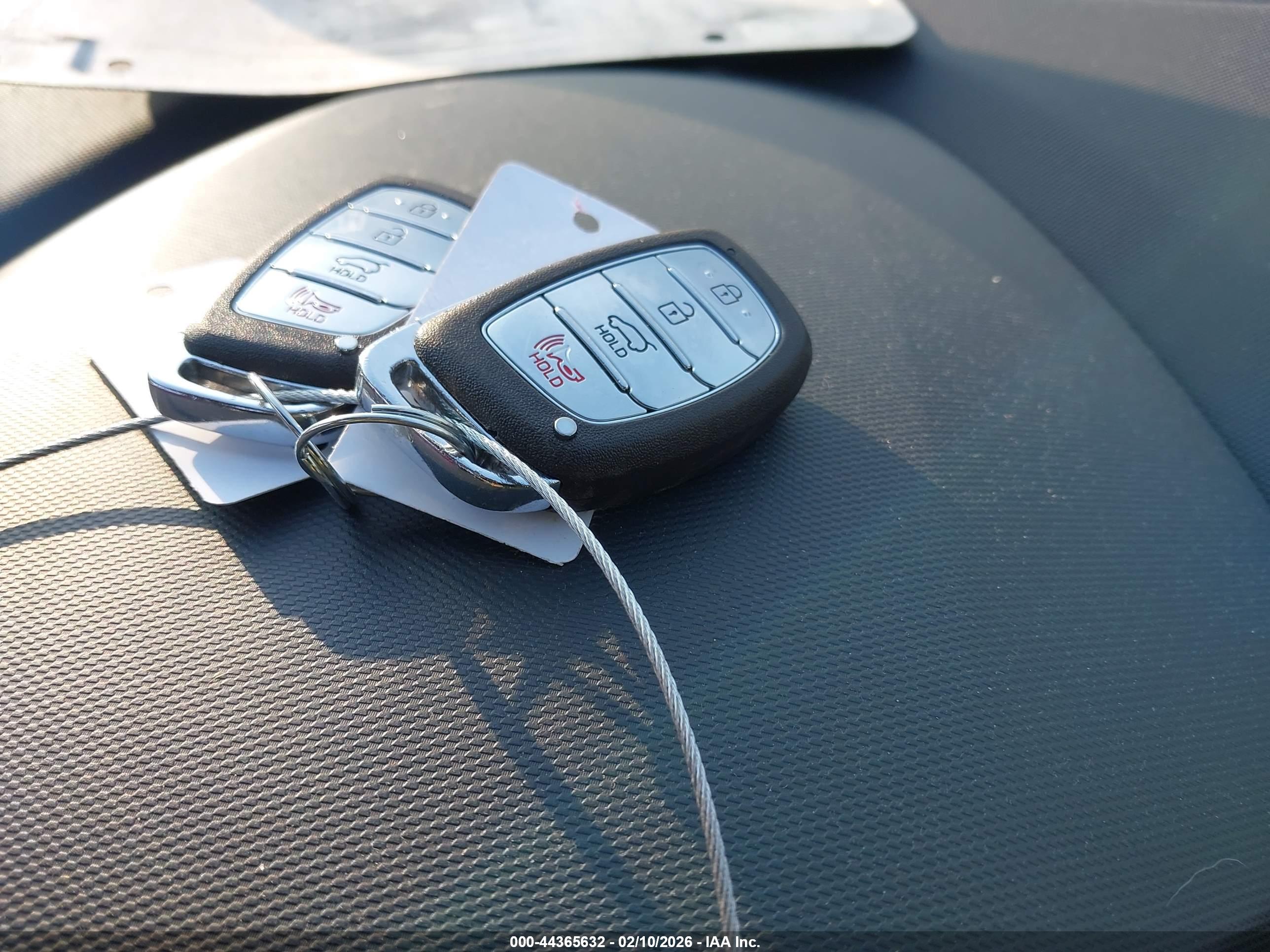 HYUNDAI IONIQ image 11