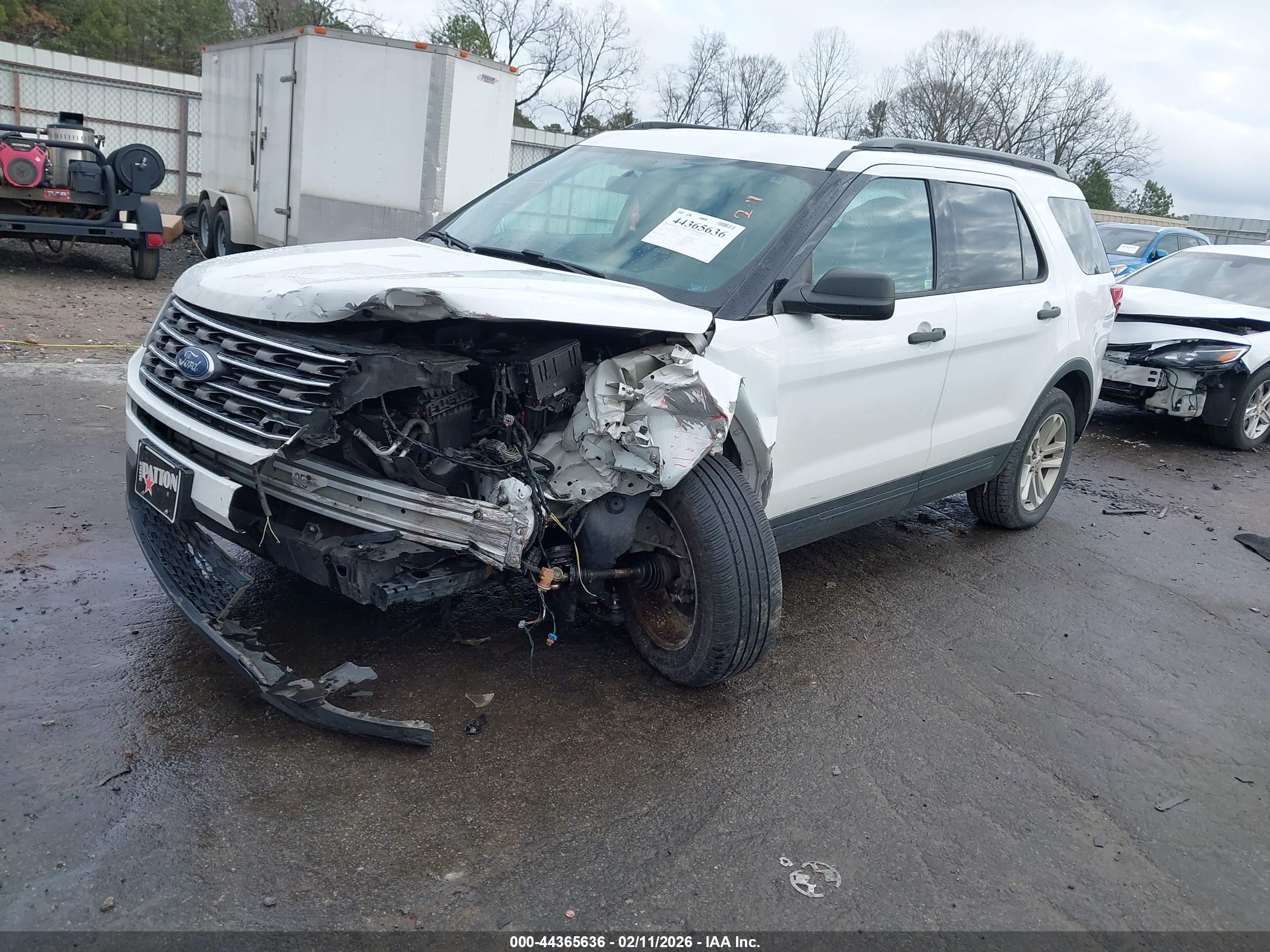 FORD EXPLORER image 2
