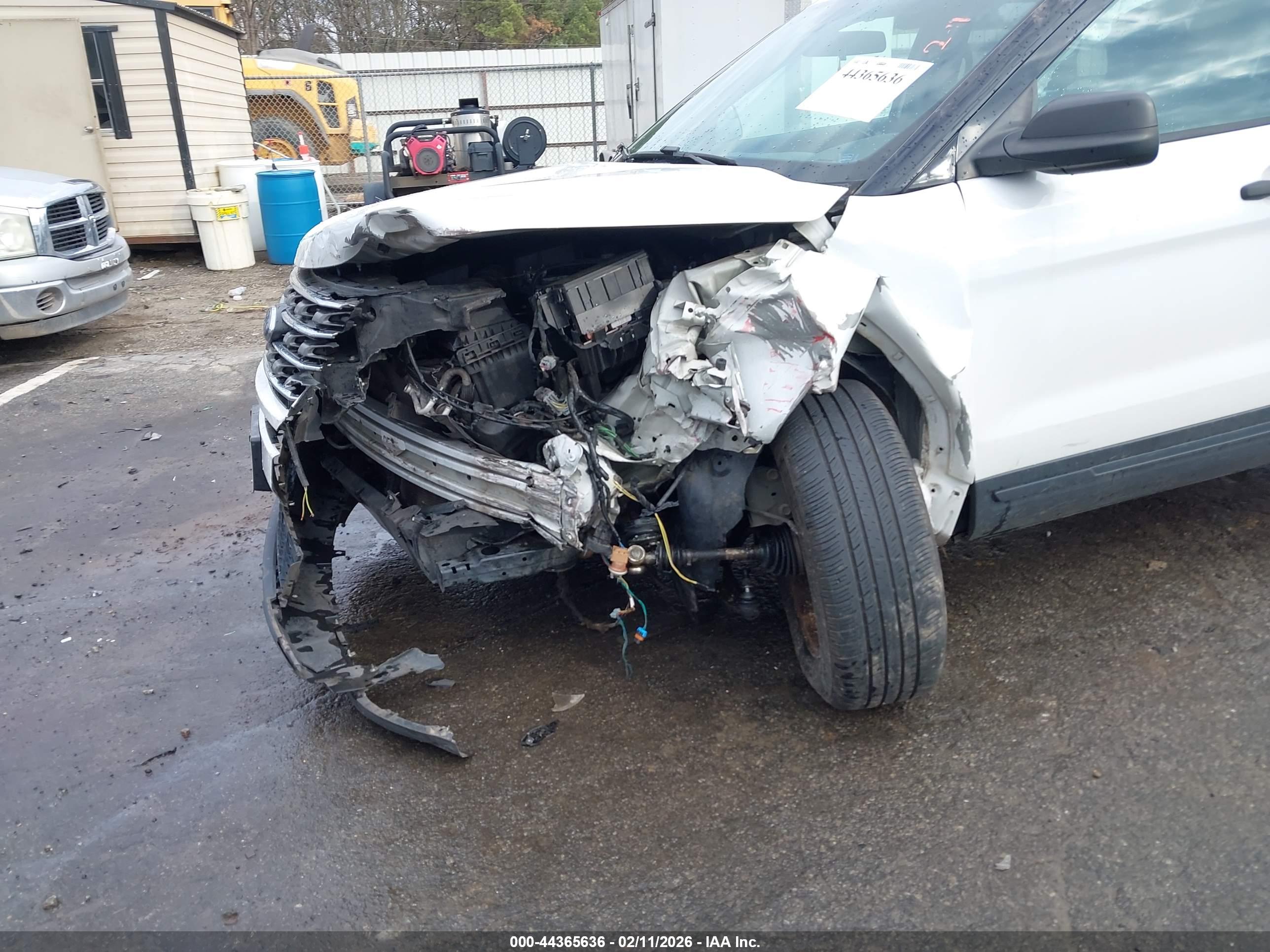 FORD EXPLORER image 6