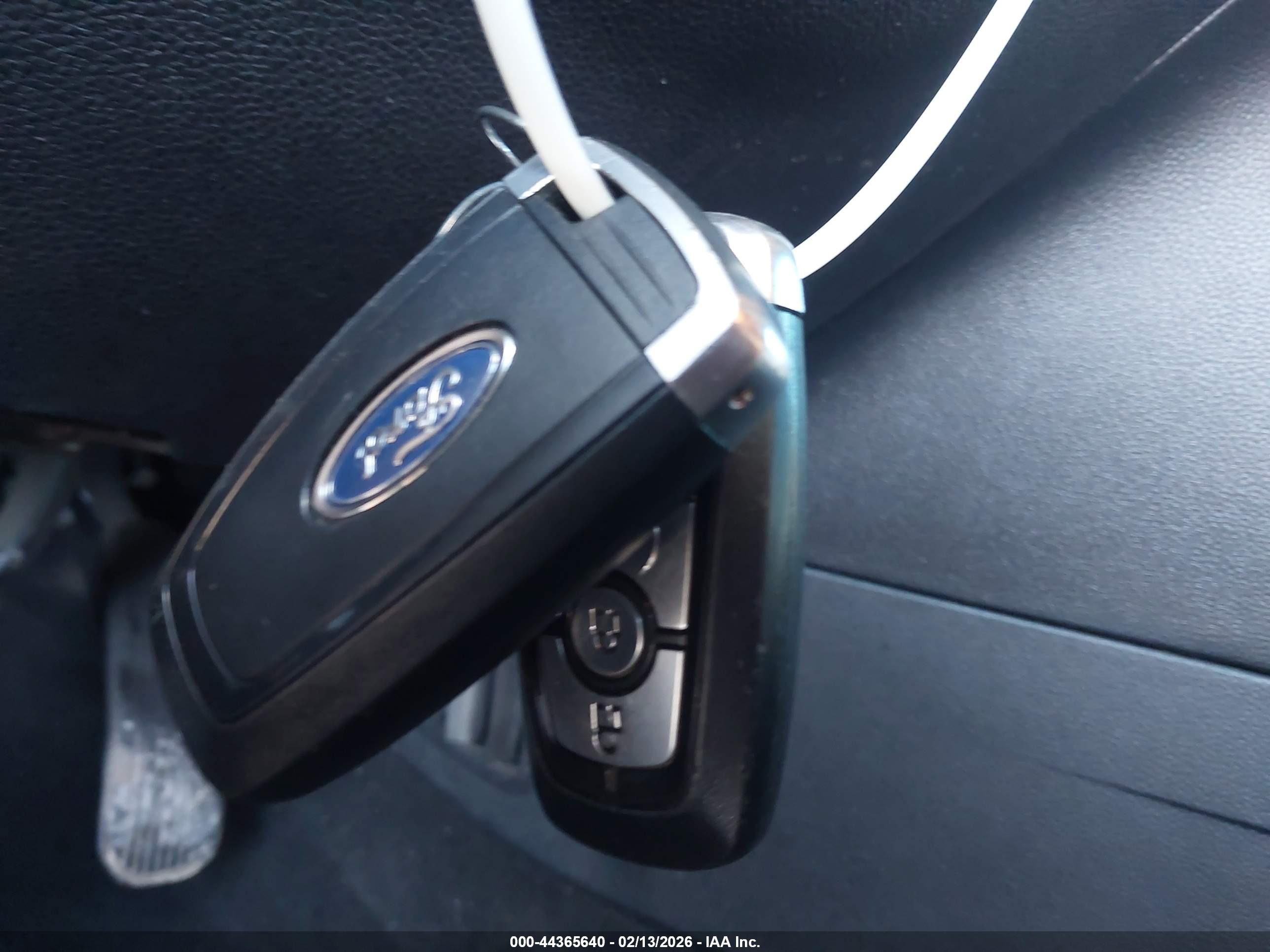 FORD EXPLORER image 11