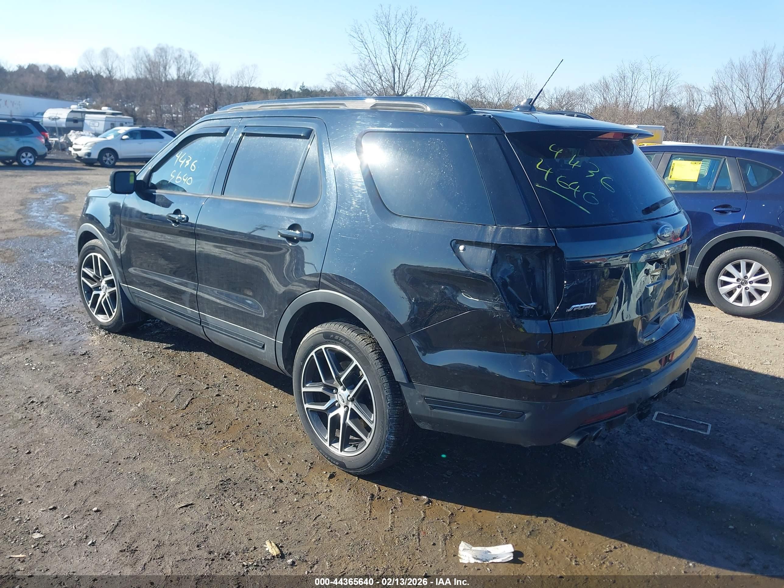 FORD EXPLORER image 3