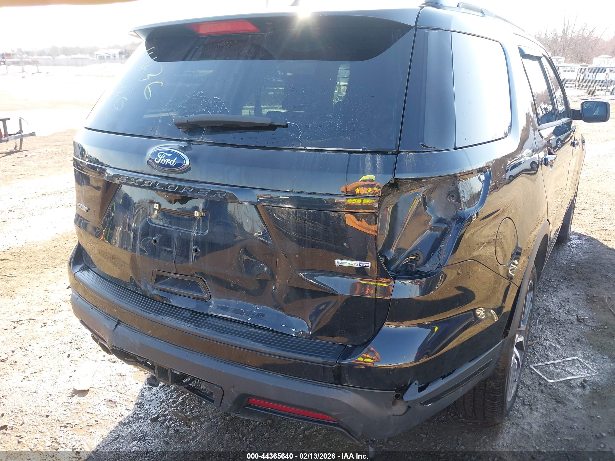 FORD EXPLORER image 6