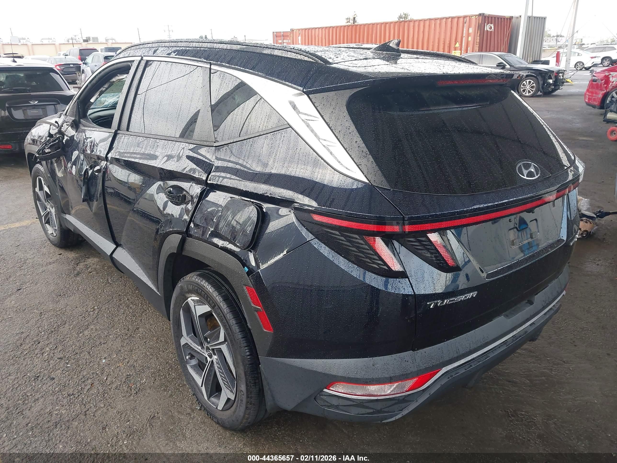 HYUNDAI TUCSON image 3