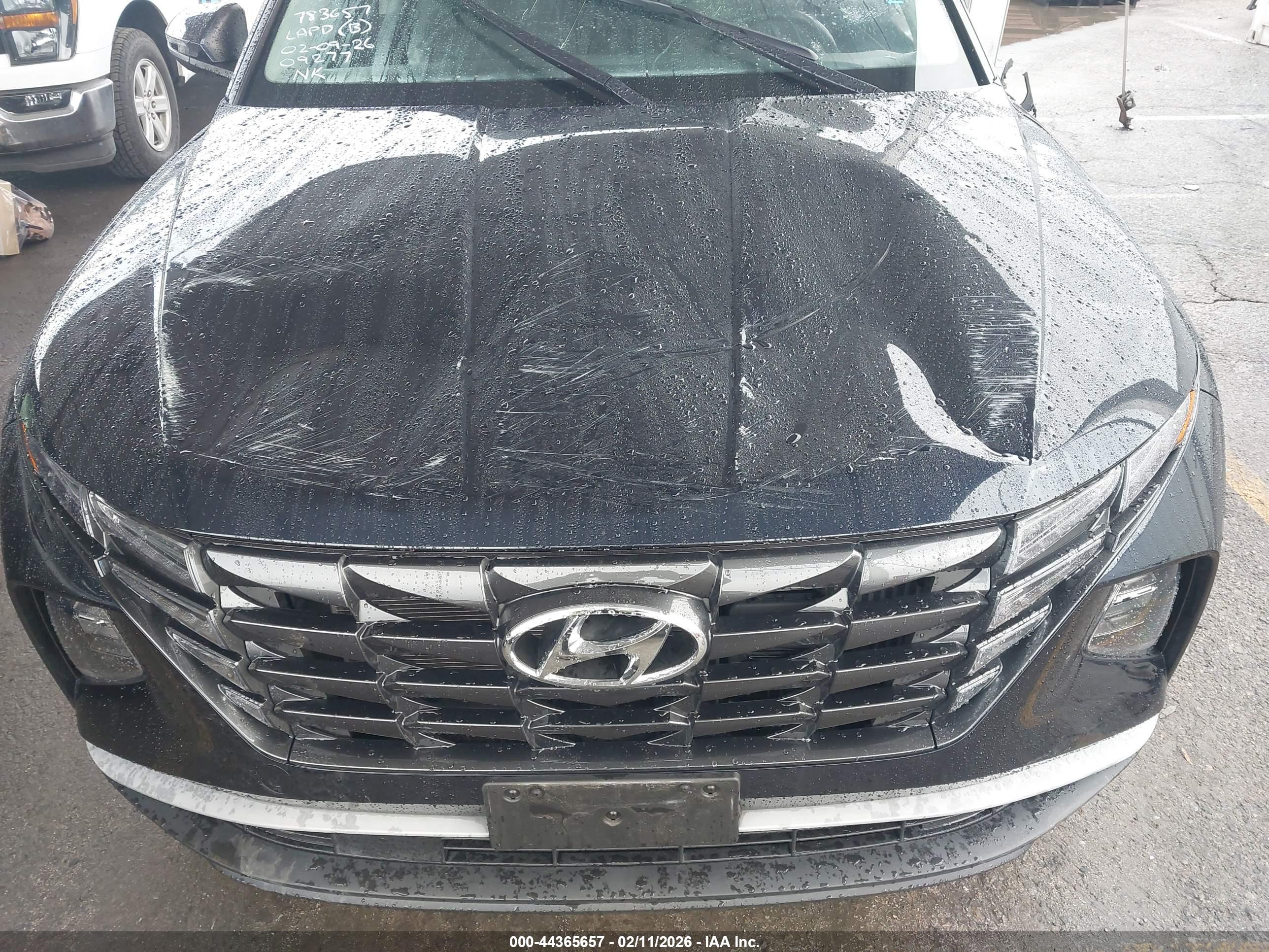 HYUNDAI TUCSON image 6