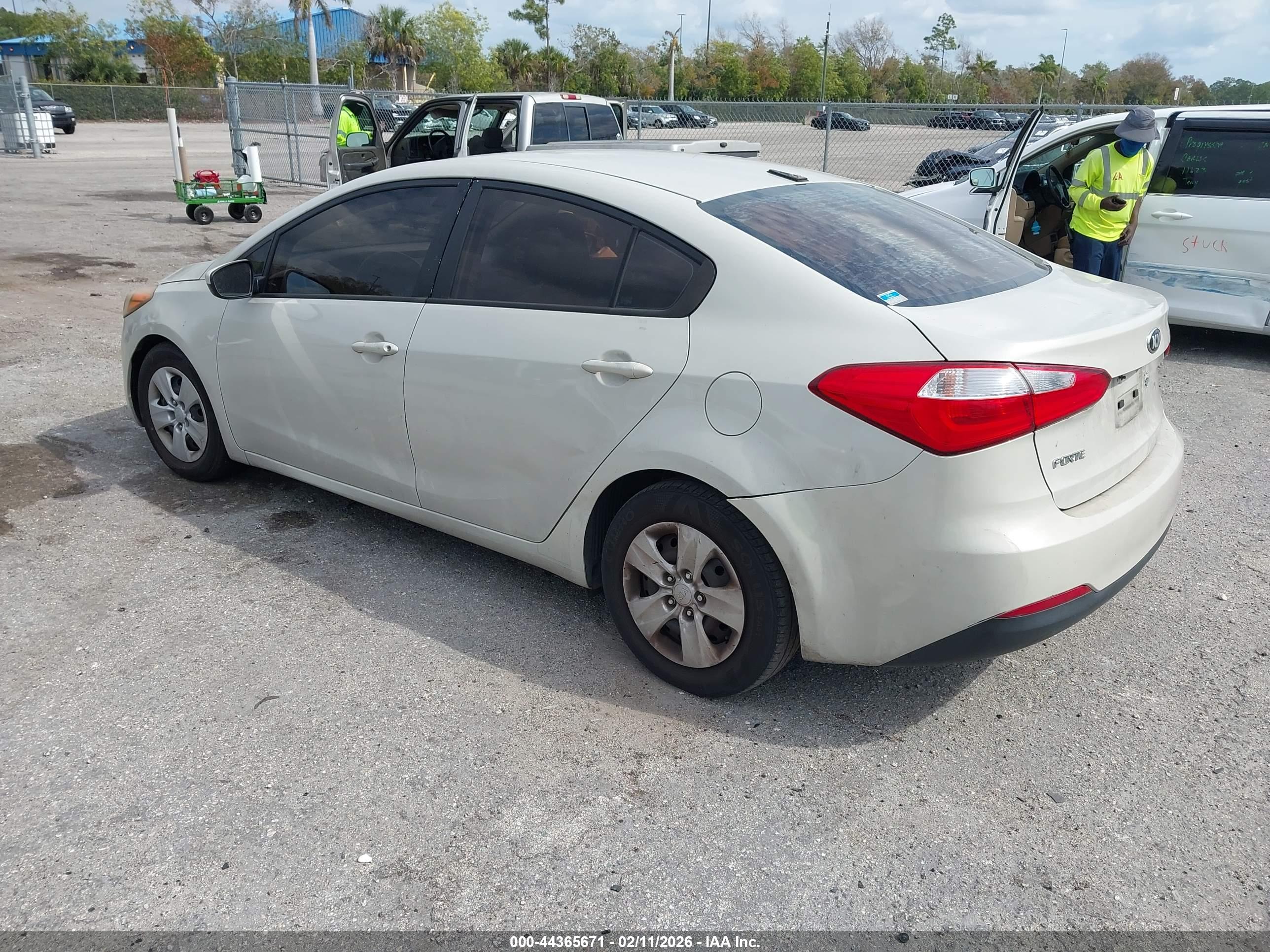 KIA FORTE image 3