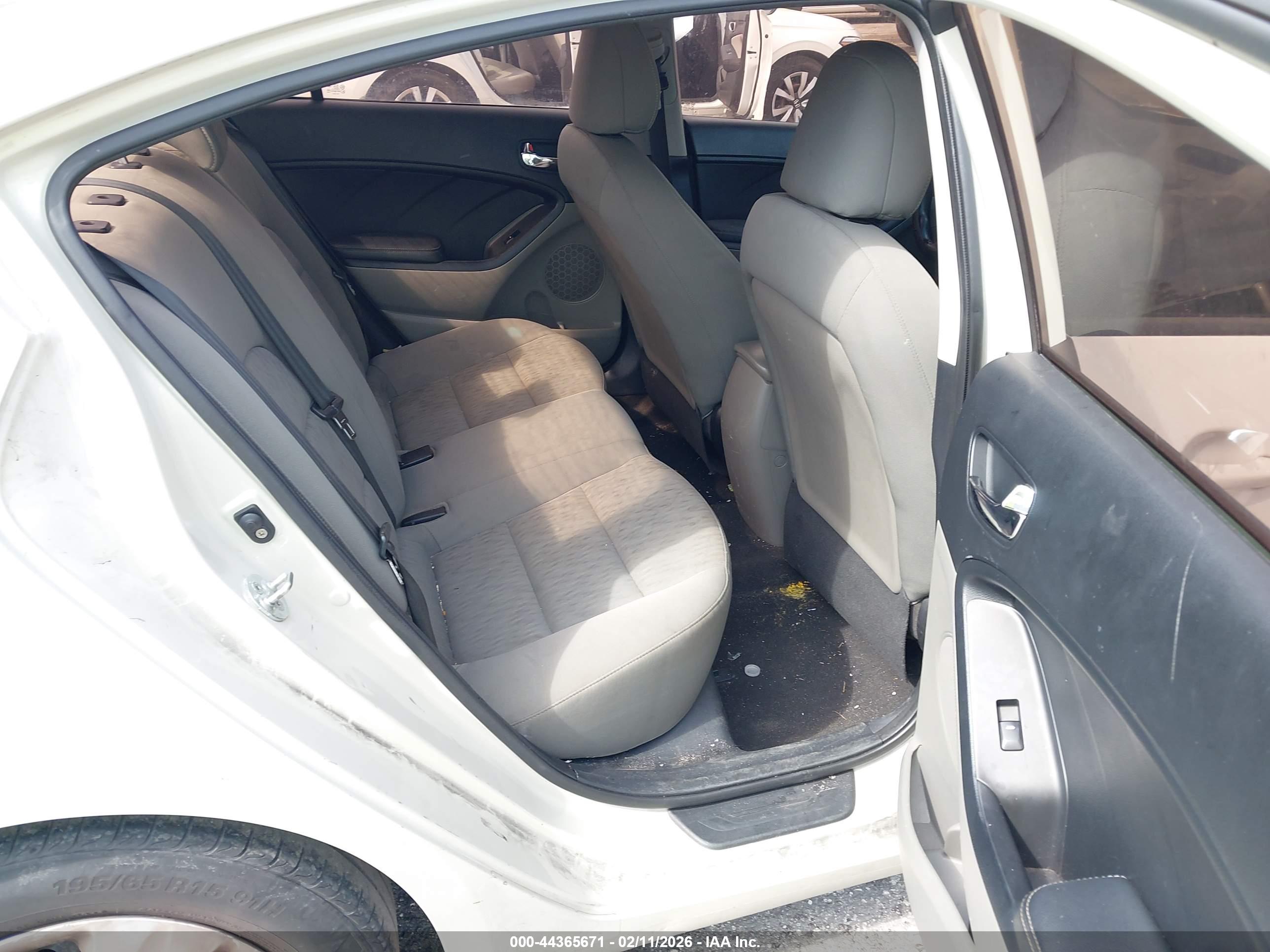 KIA FORTE image 8