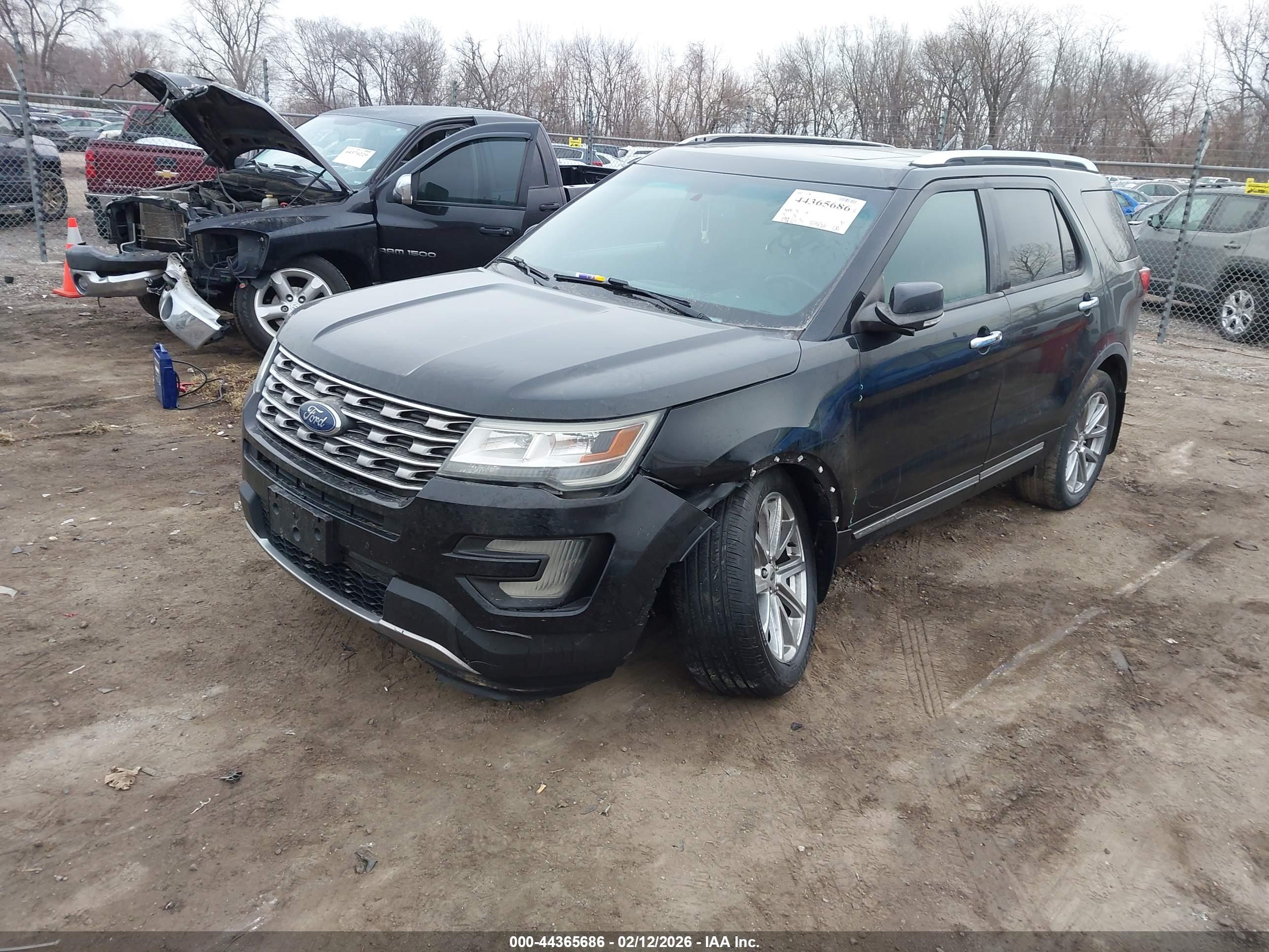 FORD EXPLORER image 2