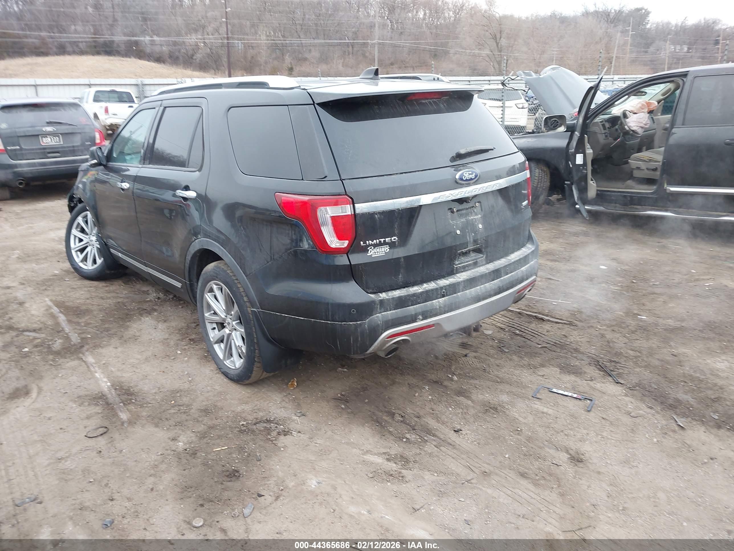 FORD EXPLORER image 3