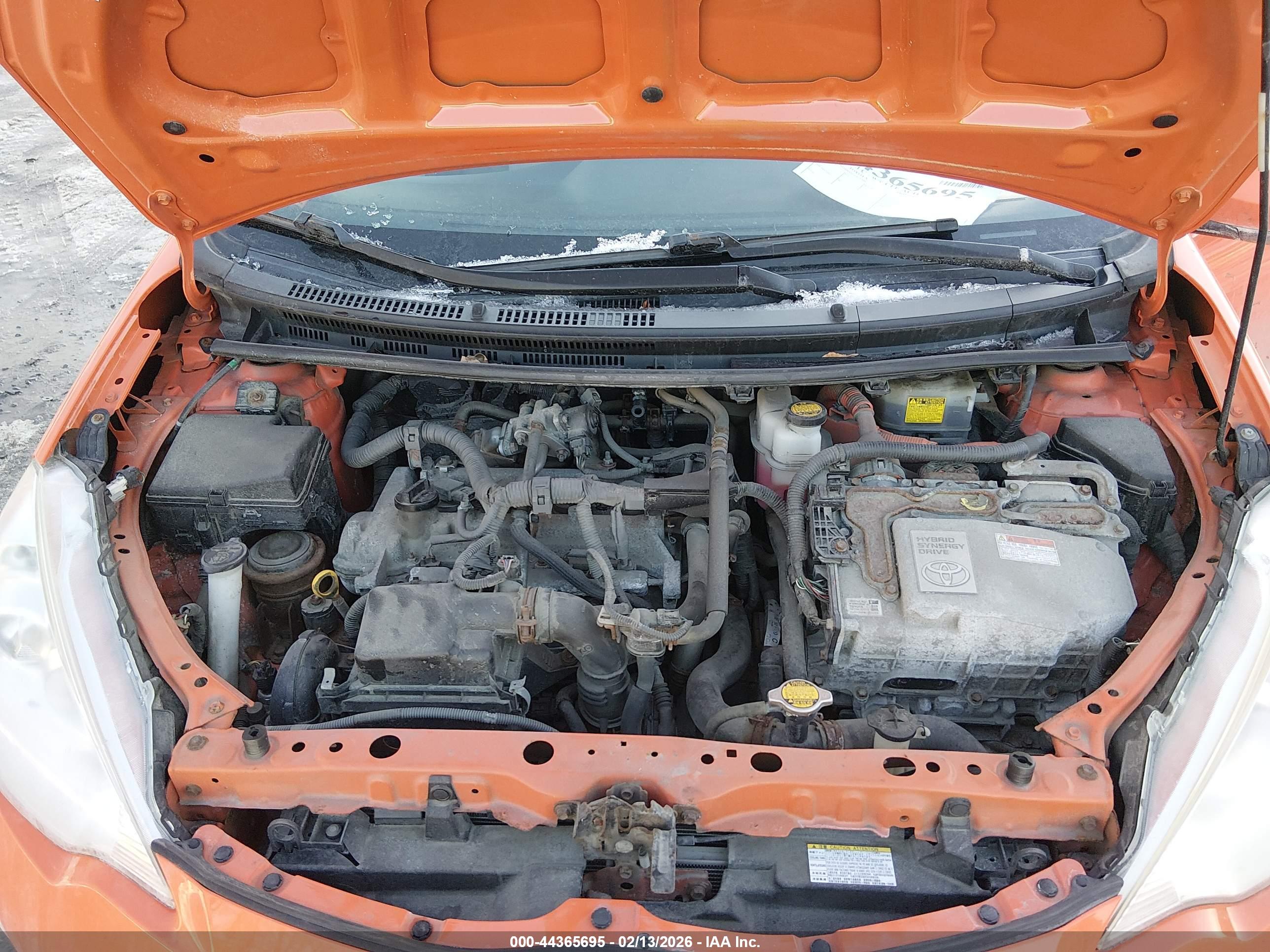 TOYOTA PRIUS image 10