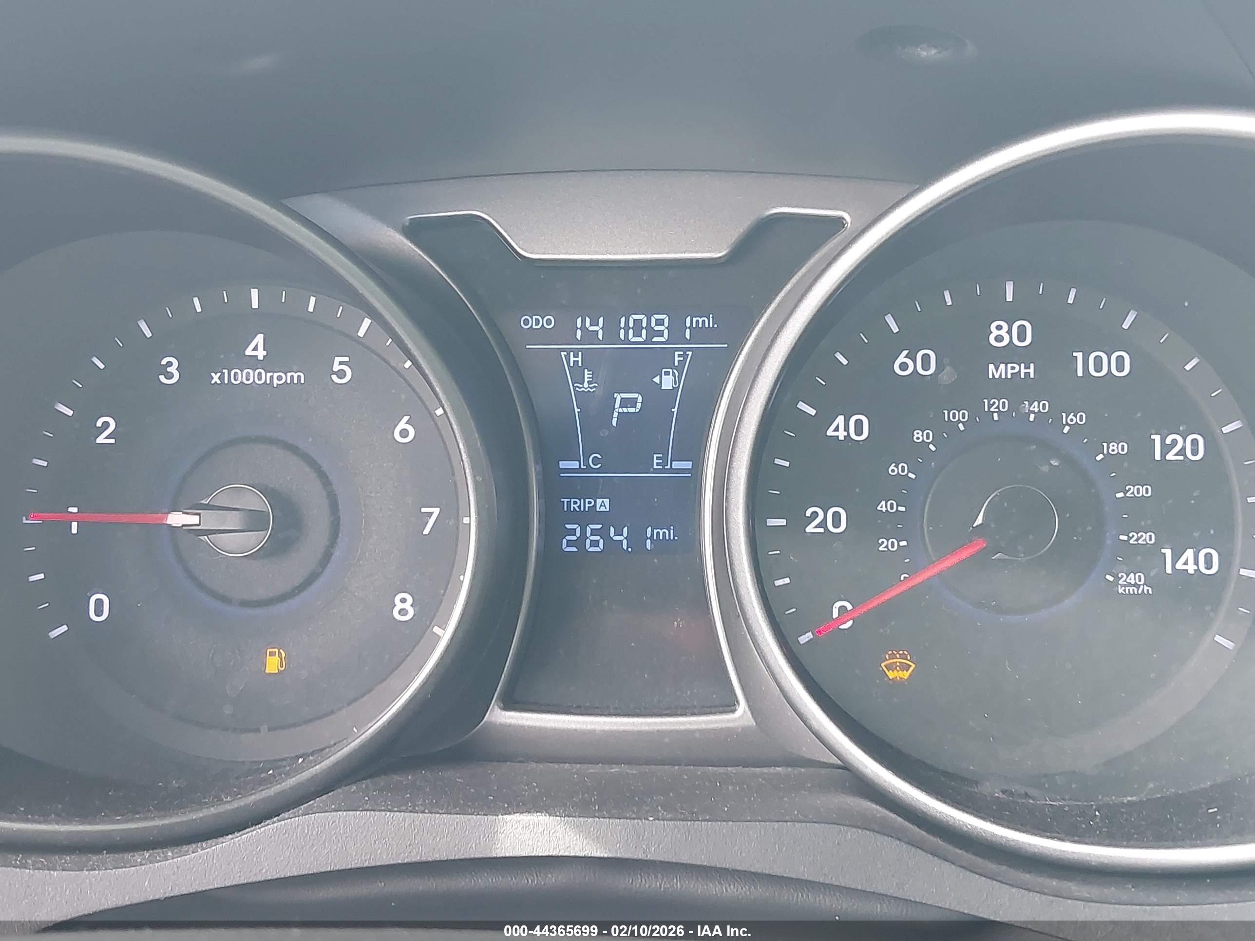 HYUNDAI VELOSTER image 7