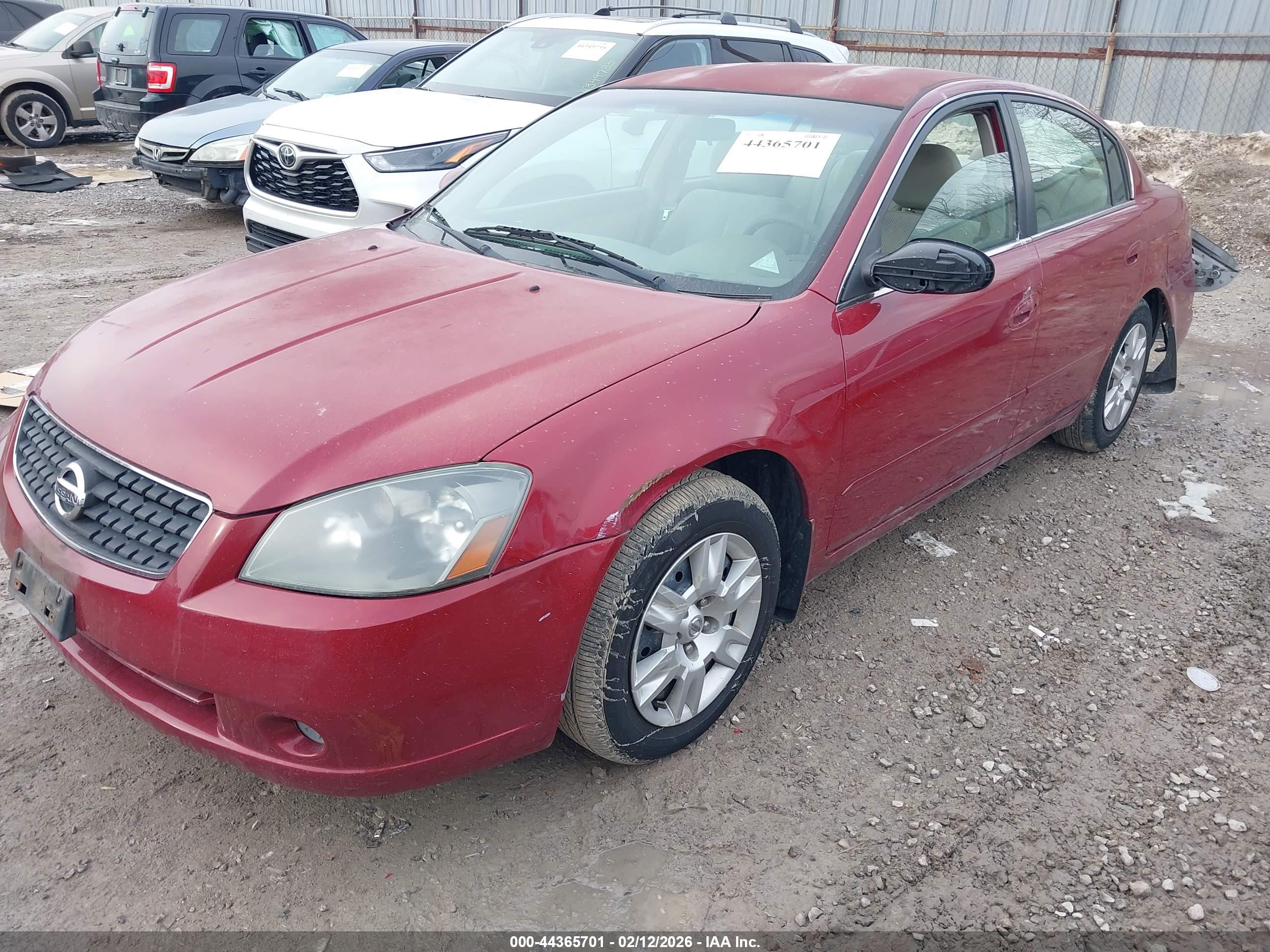 NISSAN ALTIMA image 2