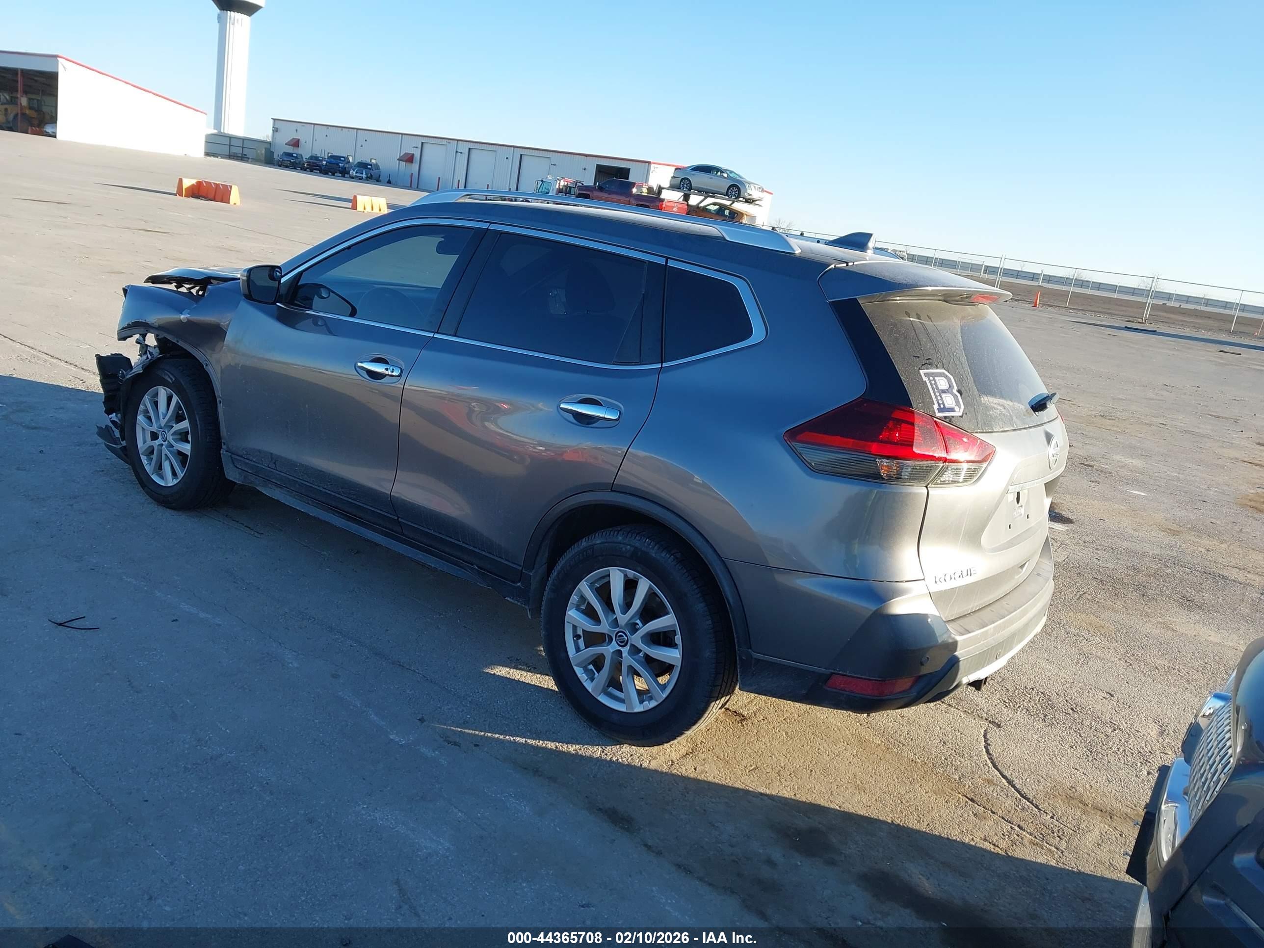 NISSAN ROGUE image 3