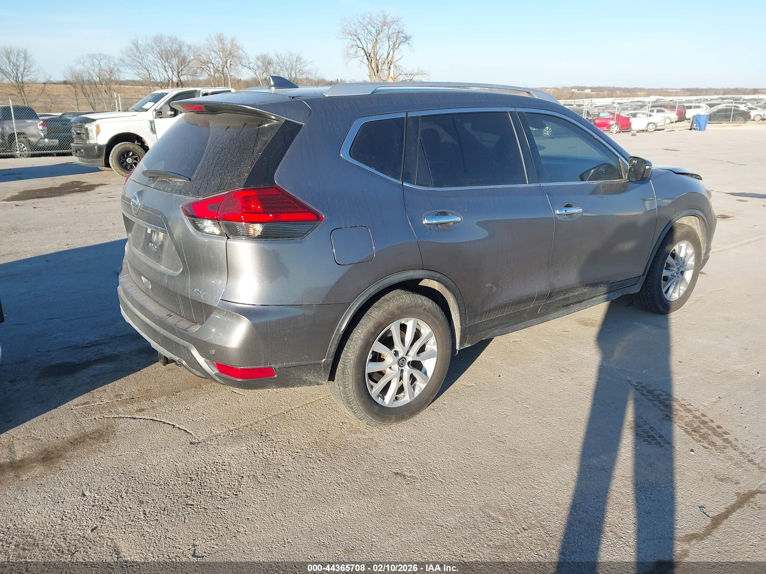 NISSAN ROGUE image 4