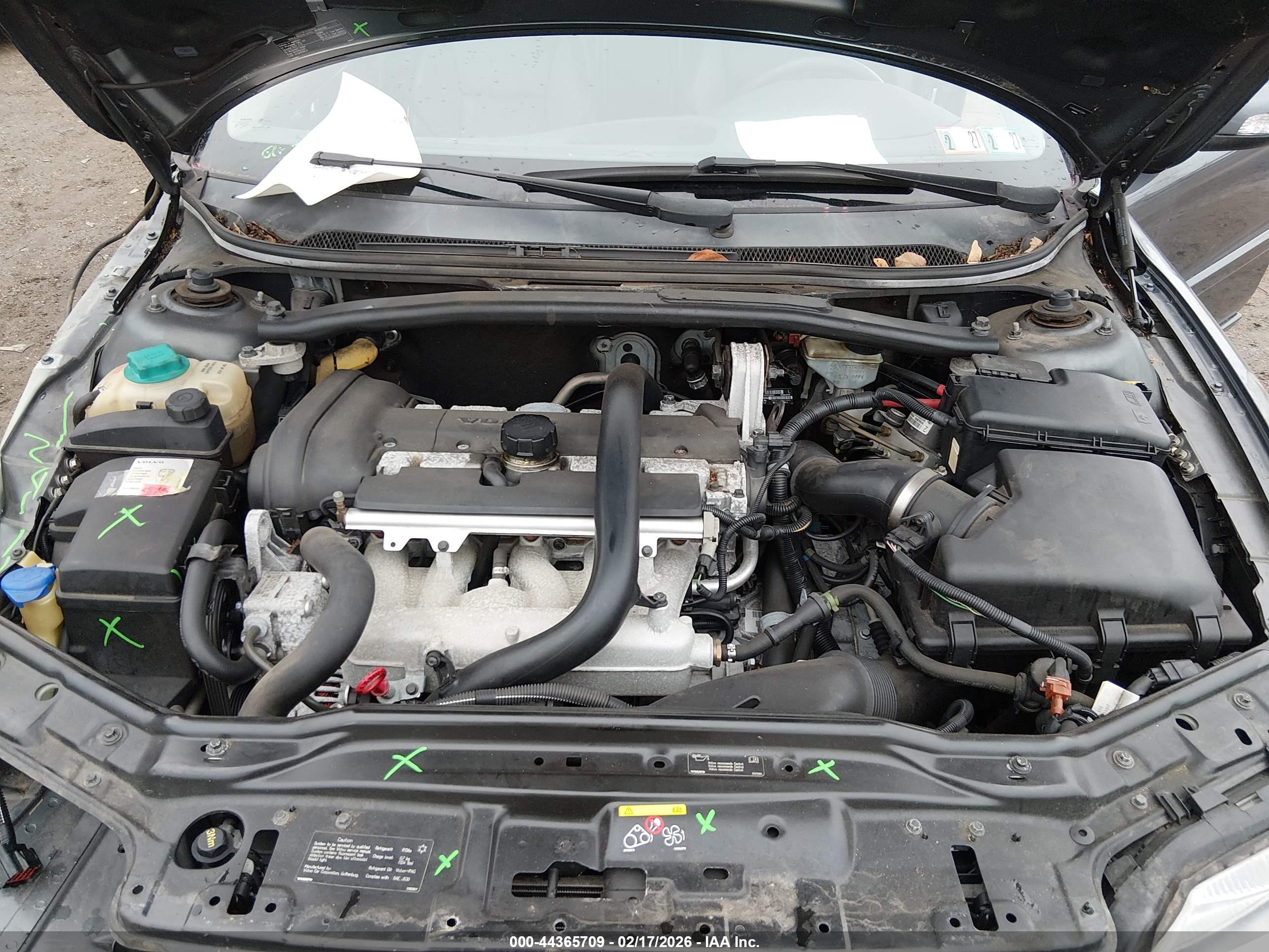 VOLVO S60 image 10