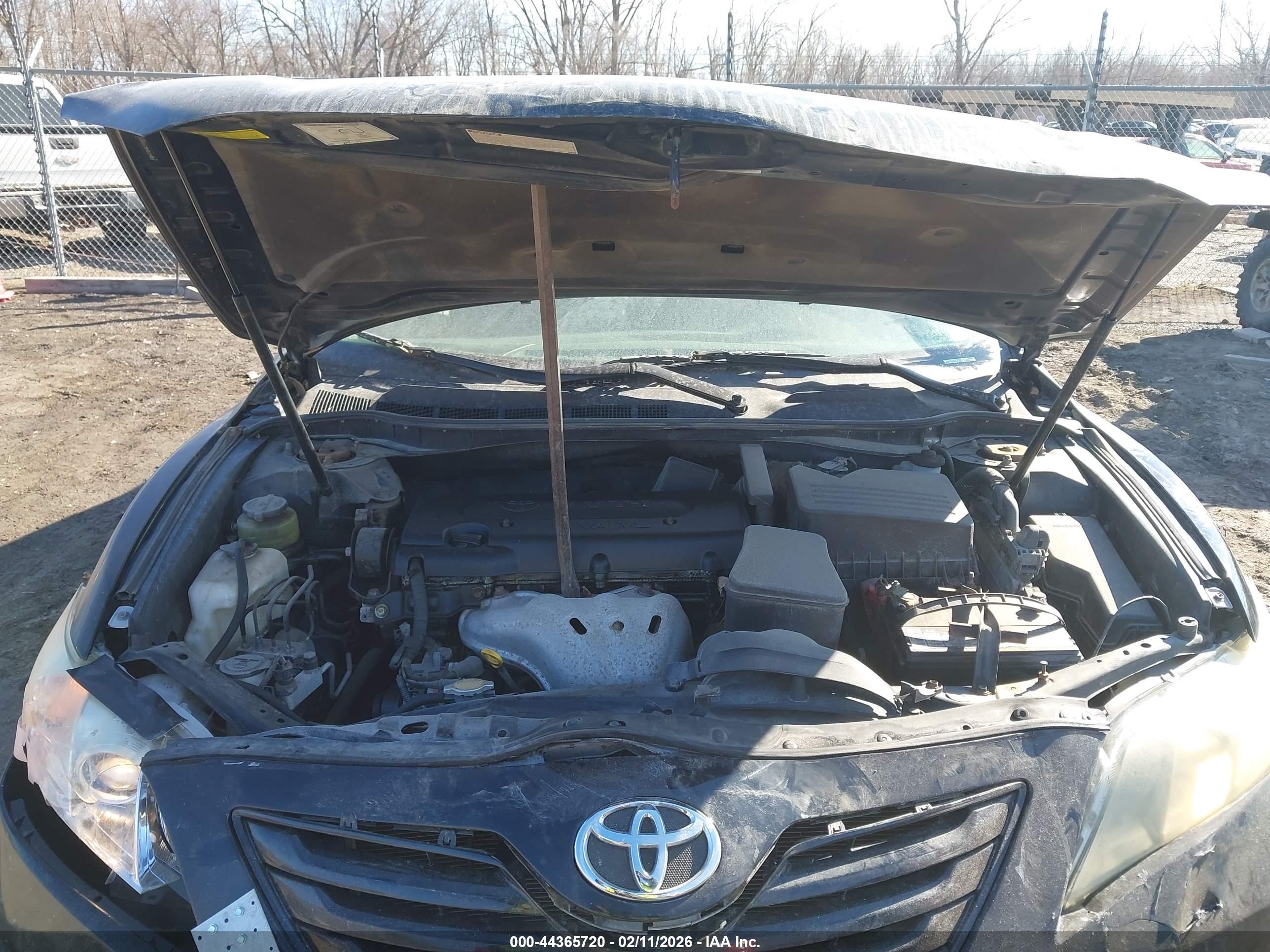 TOYOTA CAMRY image 10