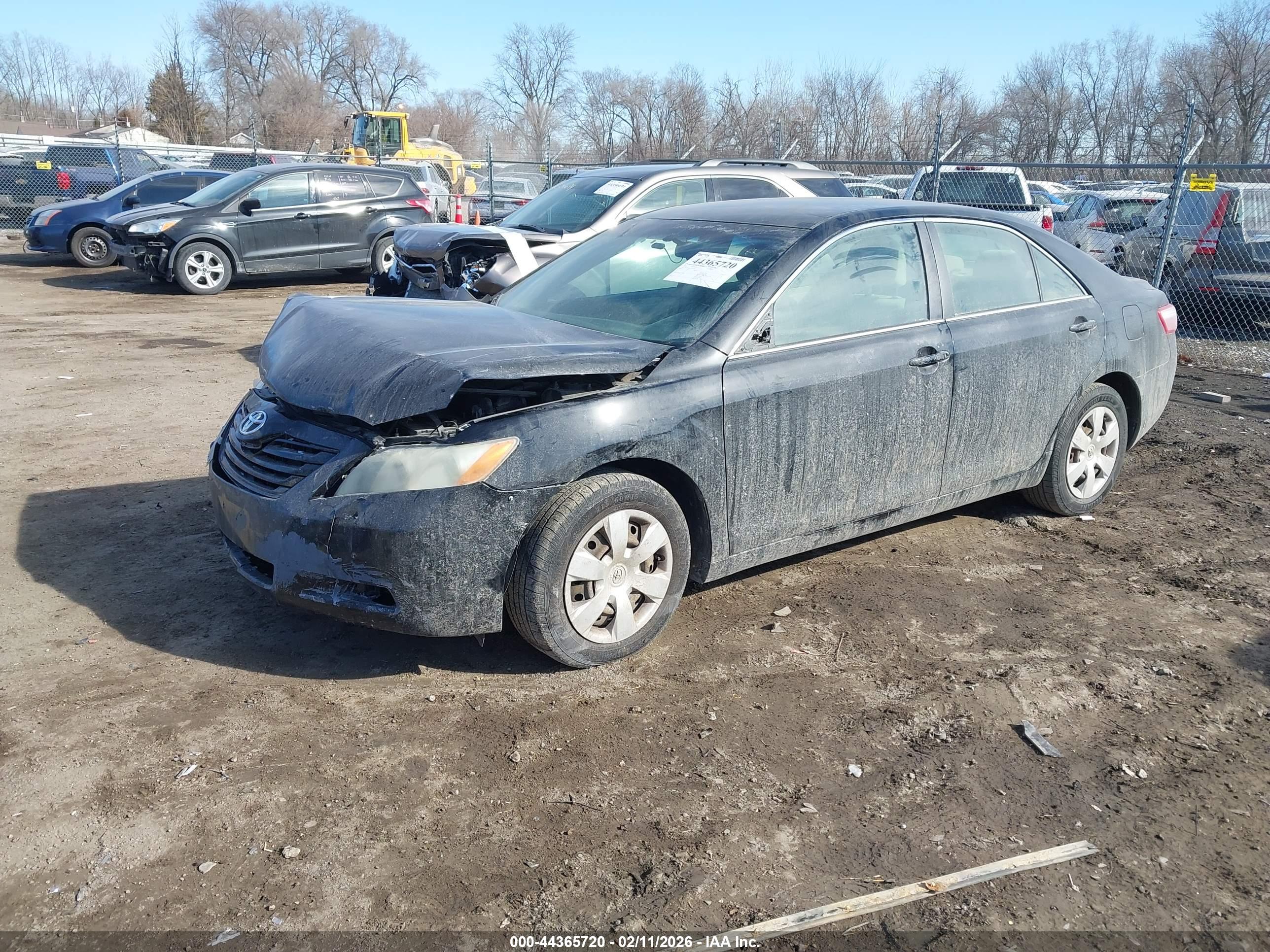 TOYOTA CAMRY image 2