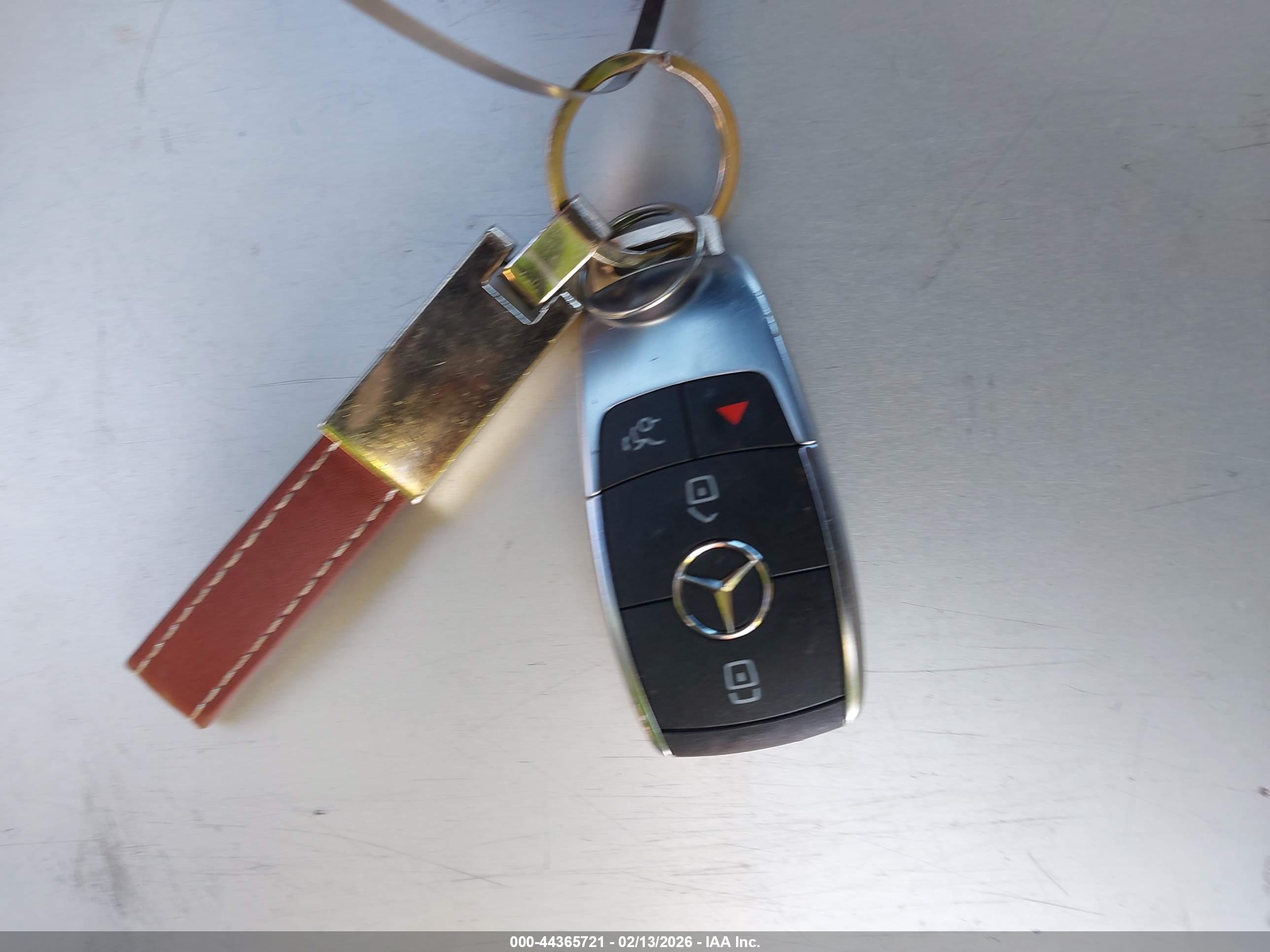 MERCEDES-BENZ GLE image 11
