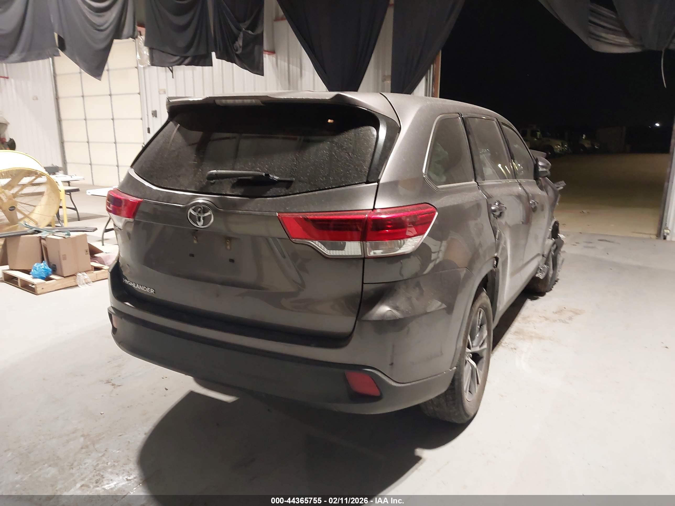 TOYOTA HIGHLANDER image 4