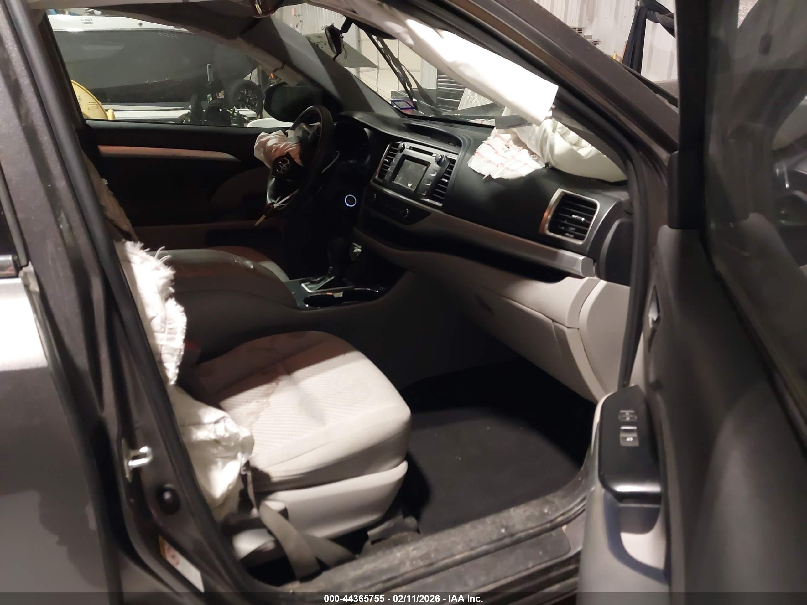 TOYOTA HIGHLANDER image 5