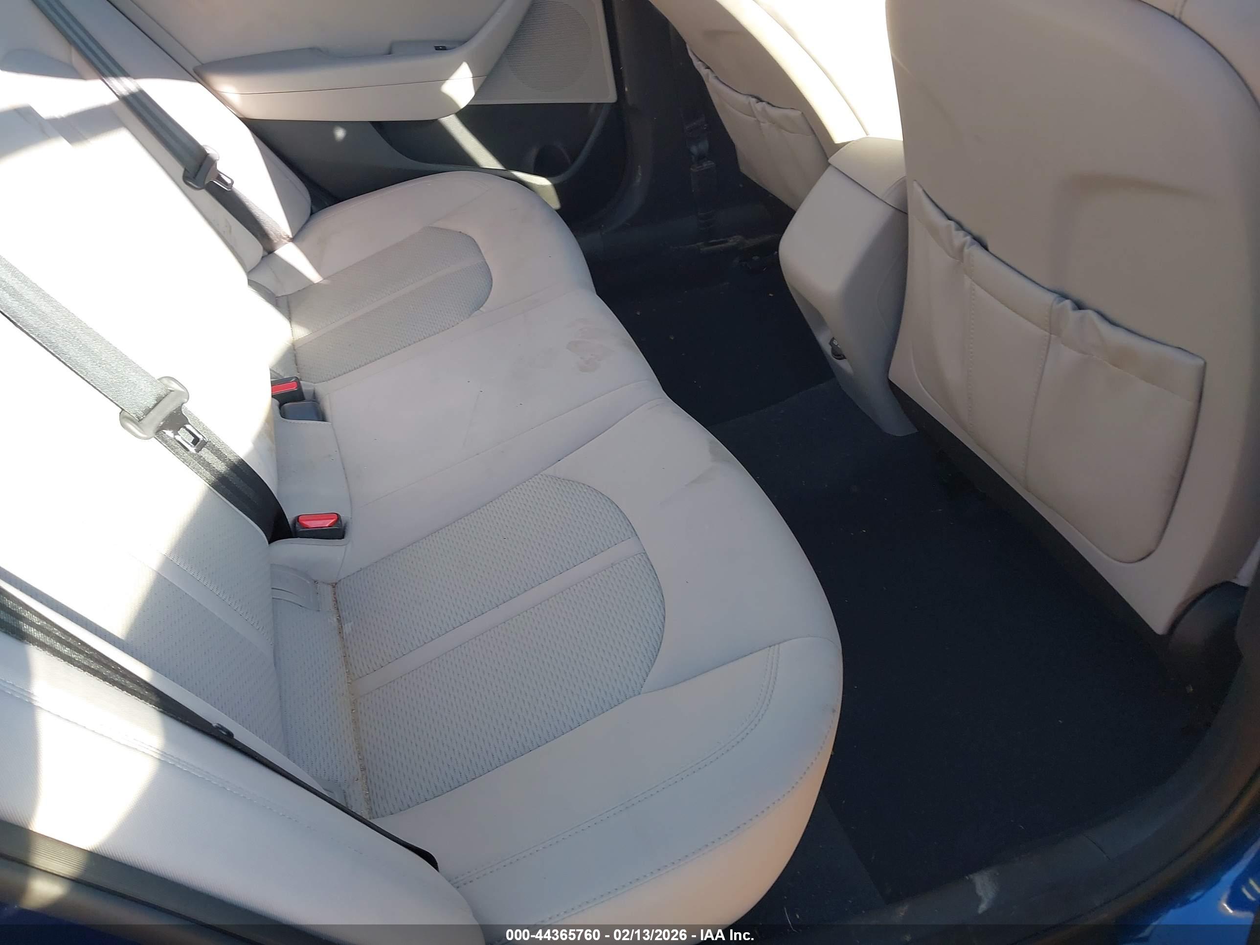 HYUNDAI SONATA image 8