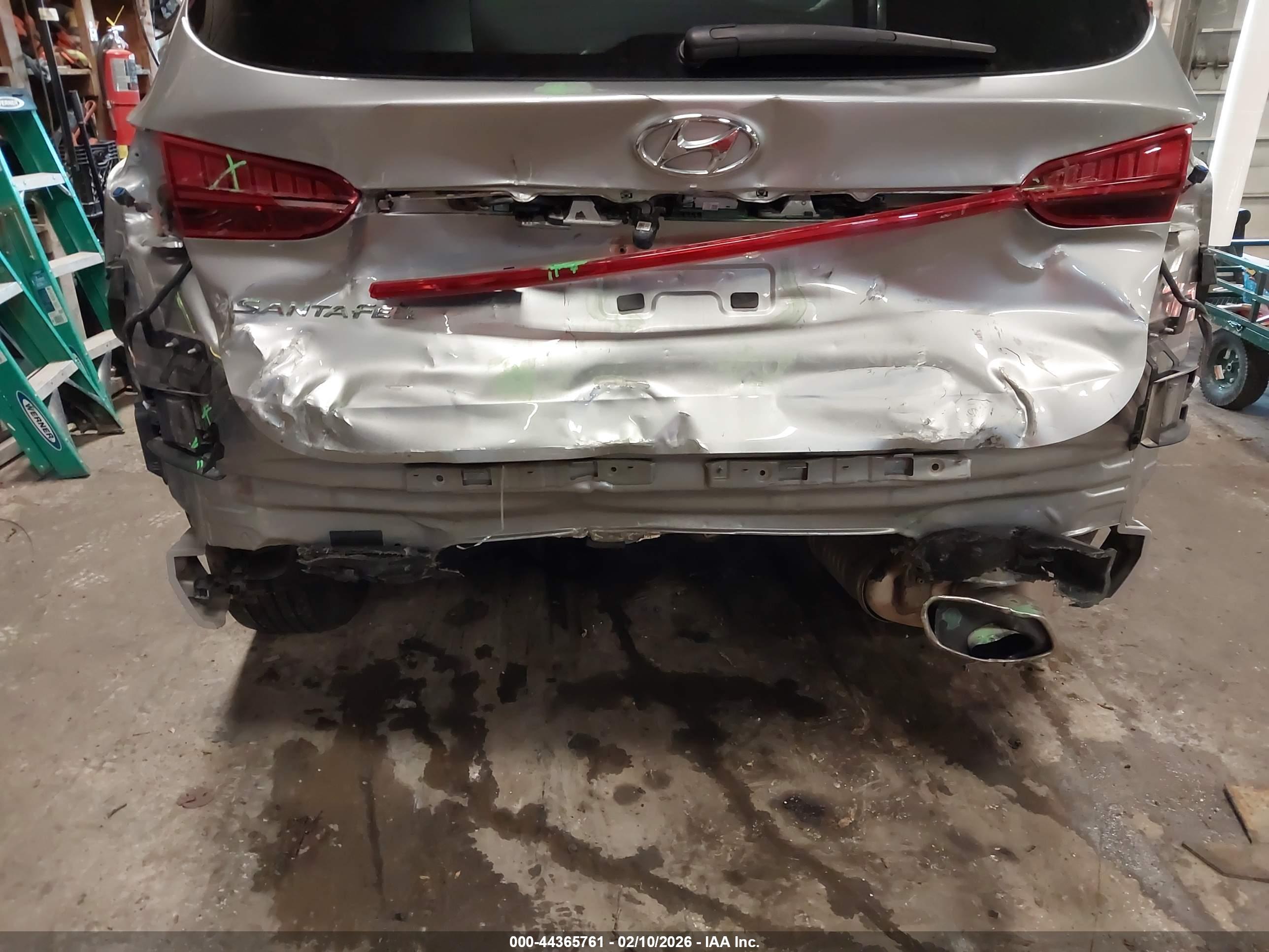 HYUNDAI SANTA image 6