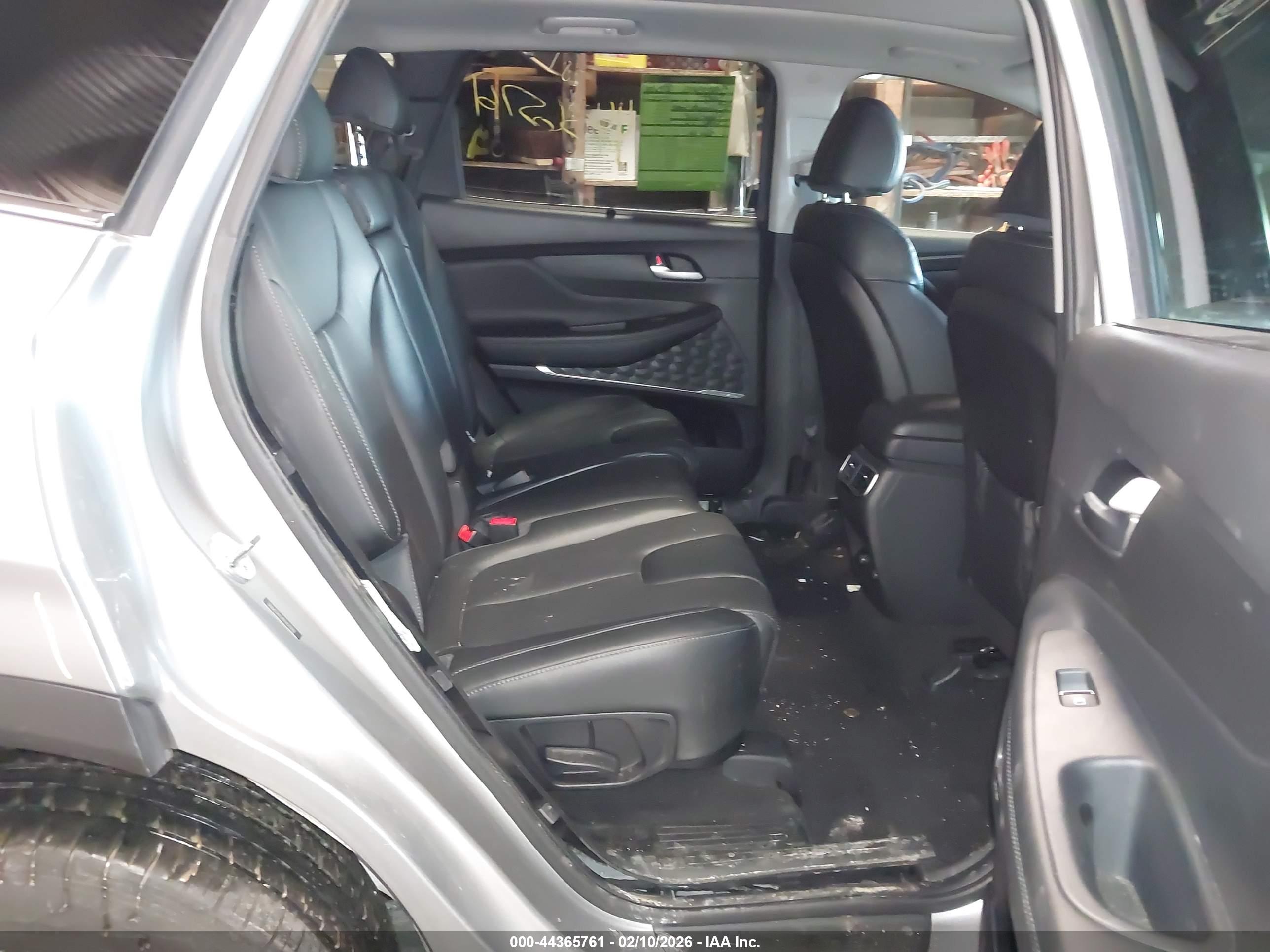 HYUNDAI SANTA image 8