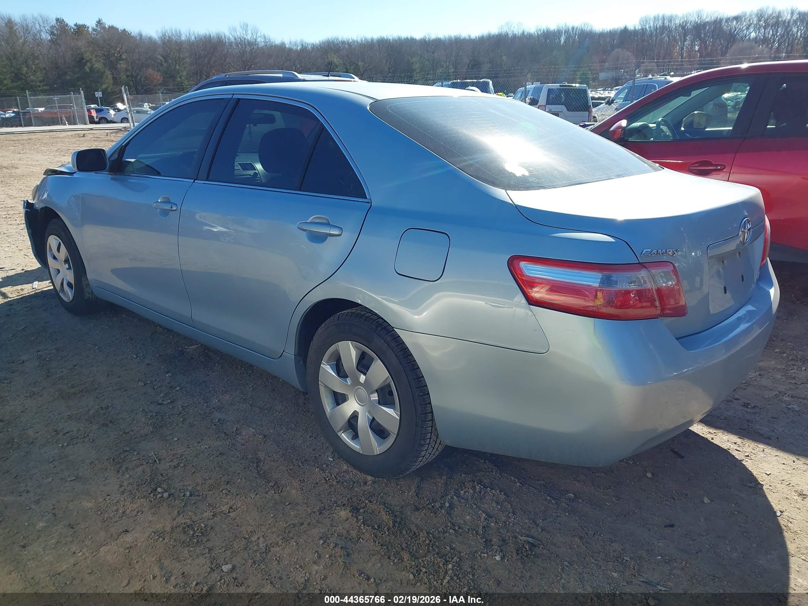 TOYOTA CAMRY image 3